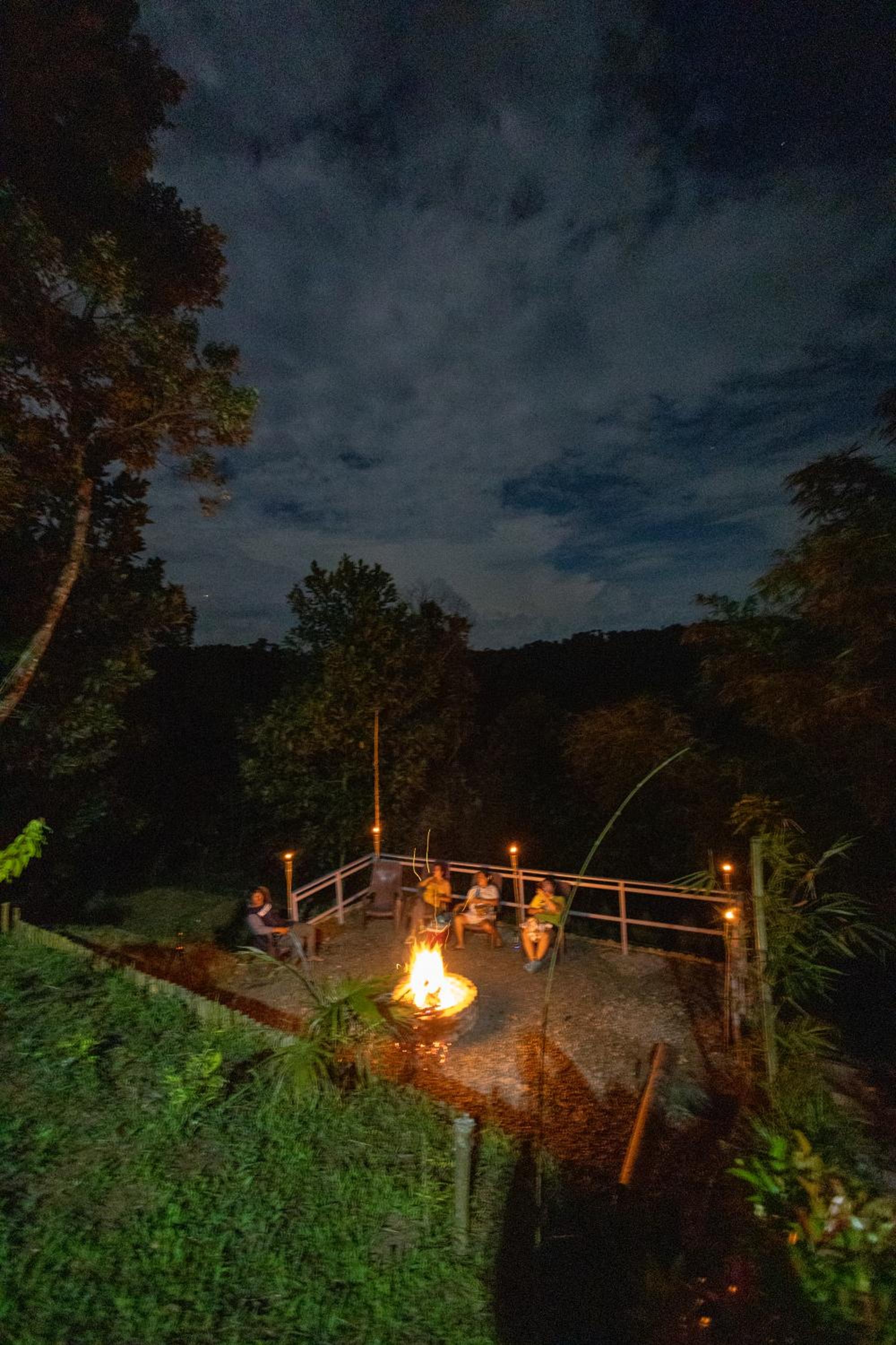 Relaxing Lake side Staycation for Family ,2 to 3 hours away from Manila view 2