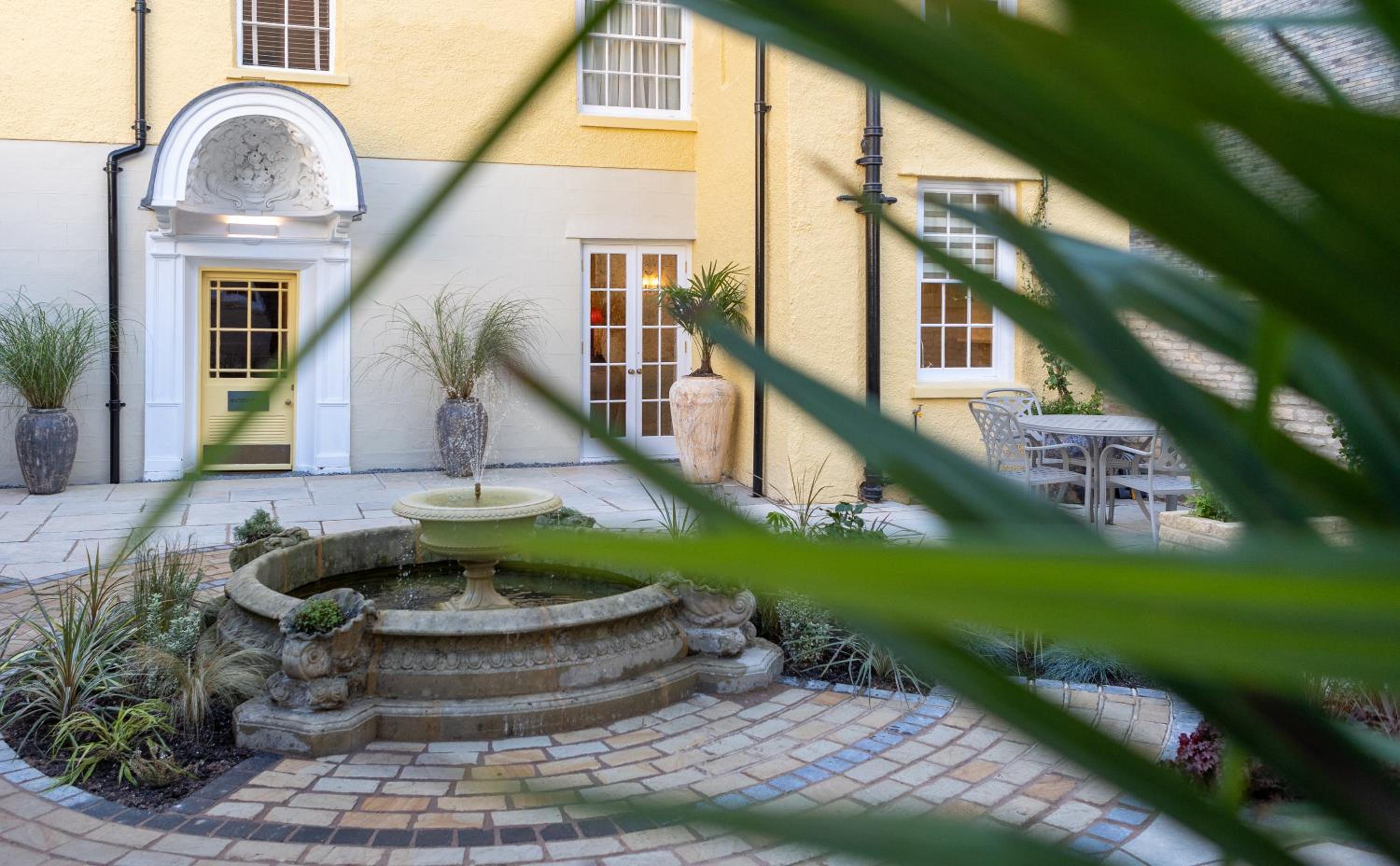 Greyfriars Hideaway