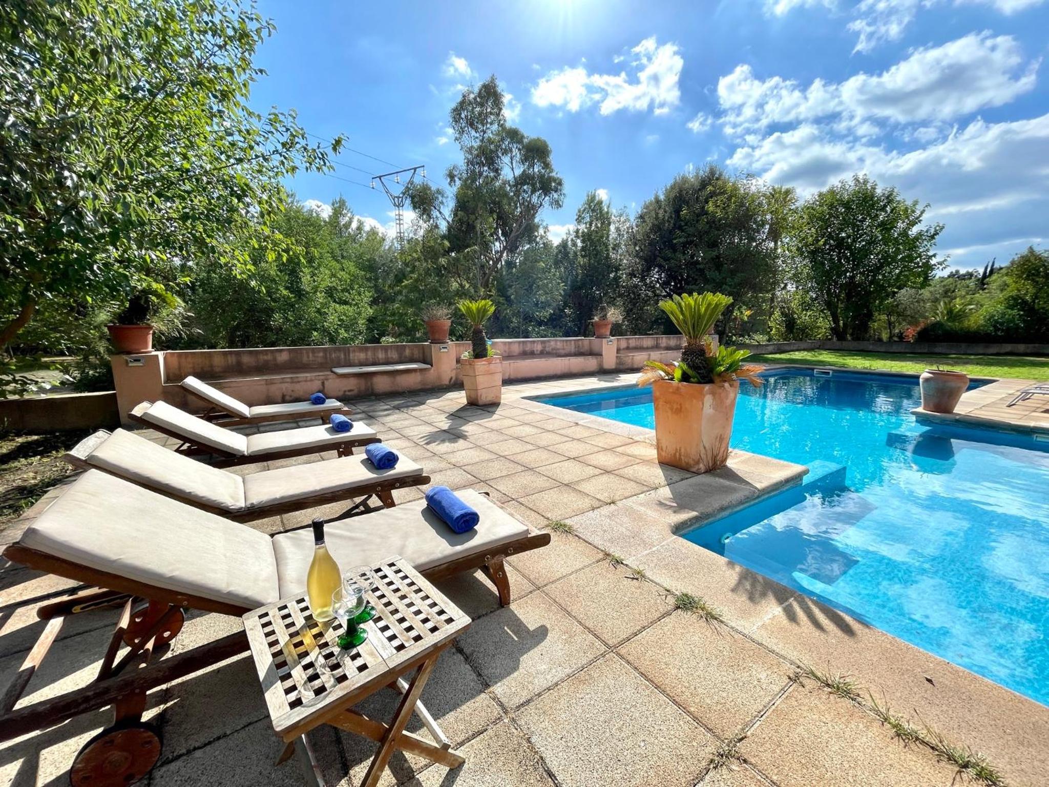 Confortable Chalet con piscina