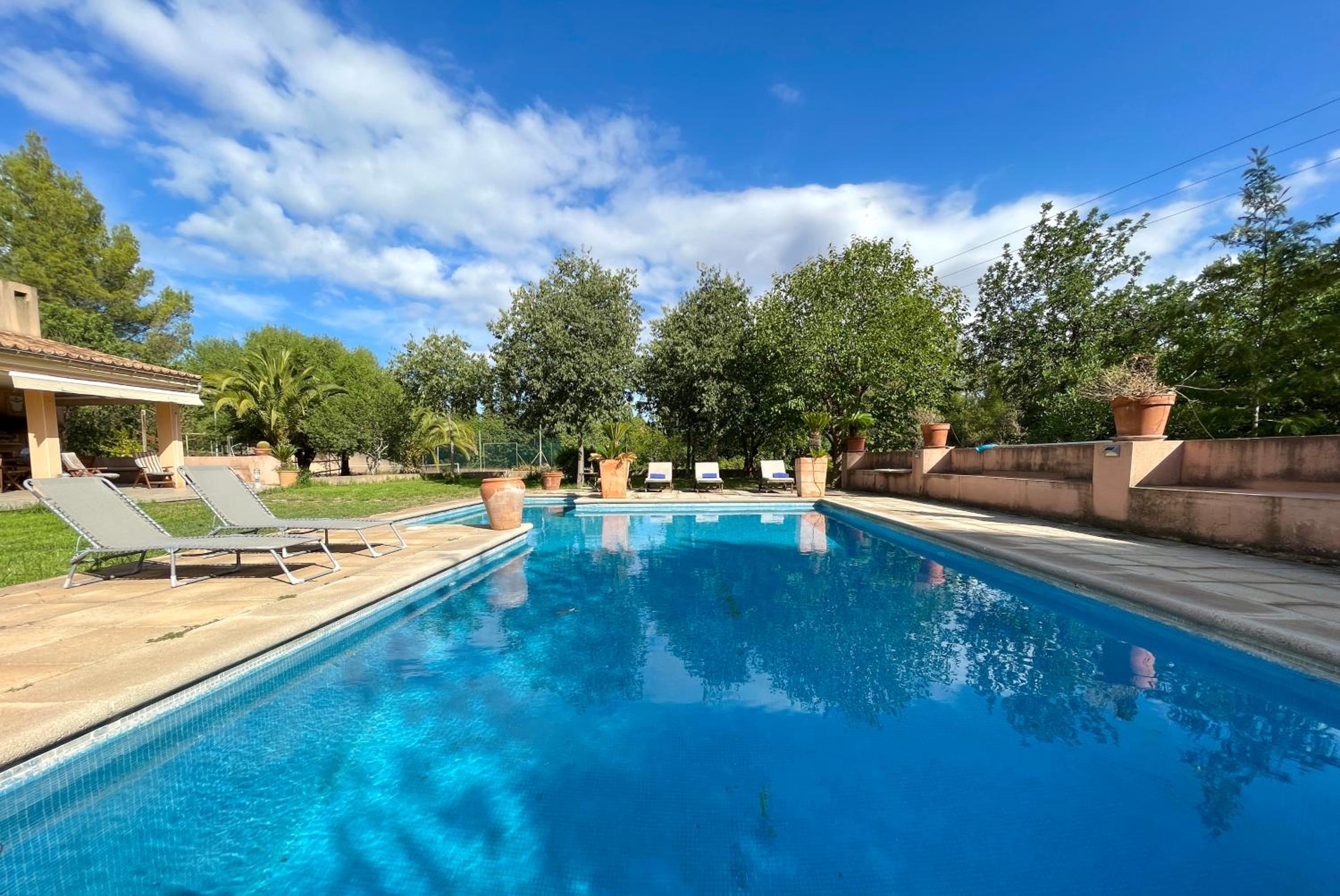 Confortable Chalet con piscina