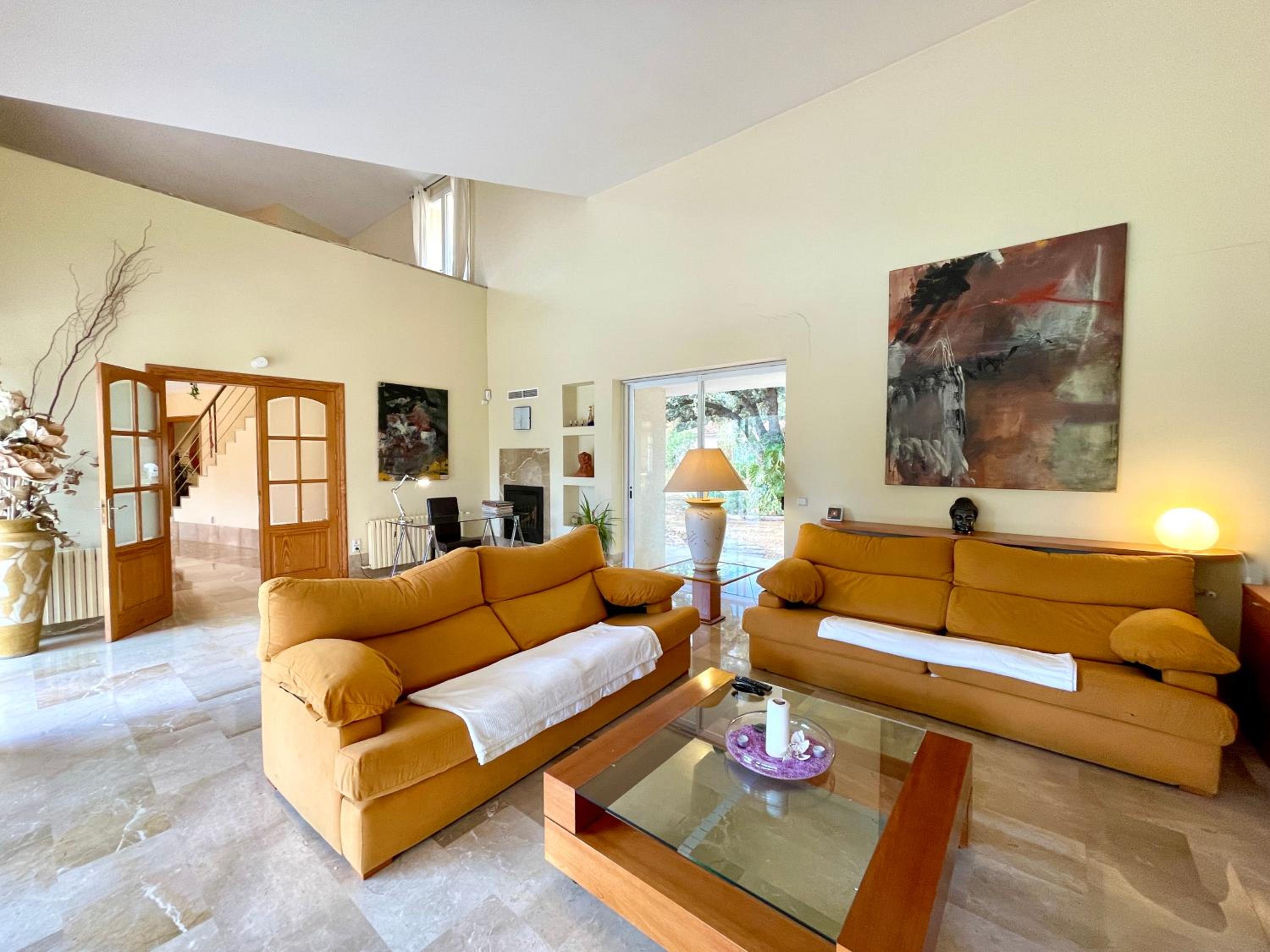 Confortable Chalet con piscina