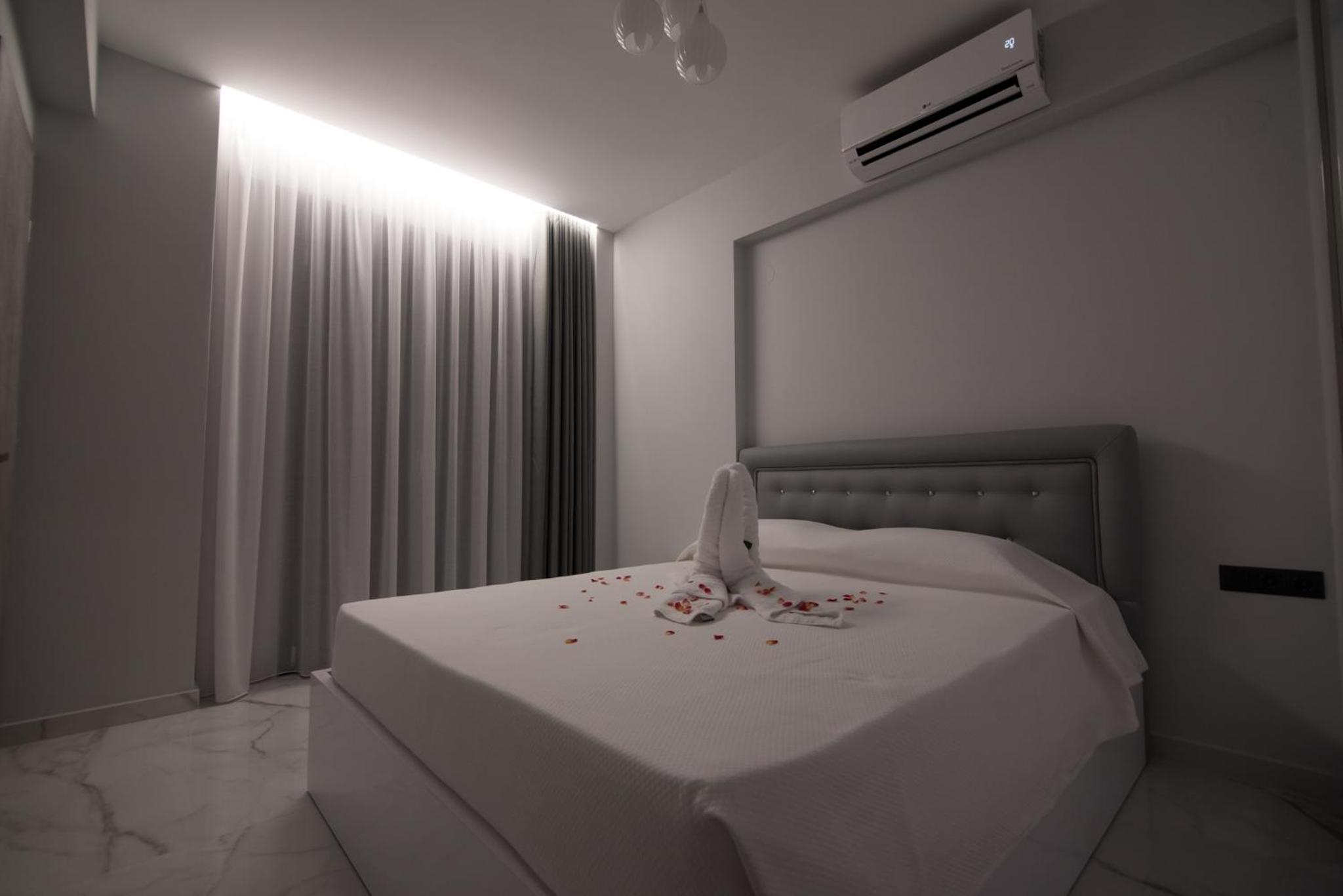 RAFAELA SUITES