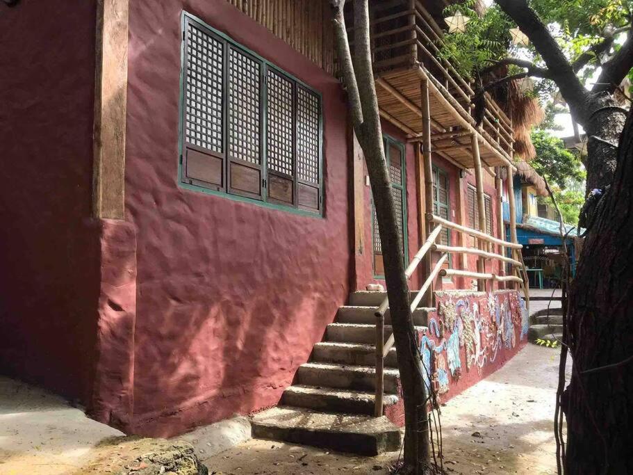 Capiz Beach Villa w/ pool (entire cottage for 12) view 4