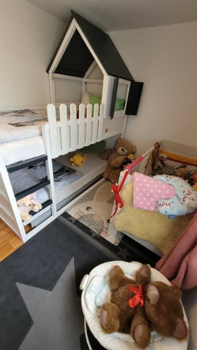 Omi's Nest, für klein und gross