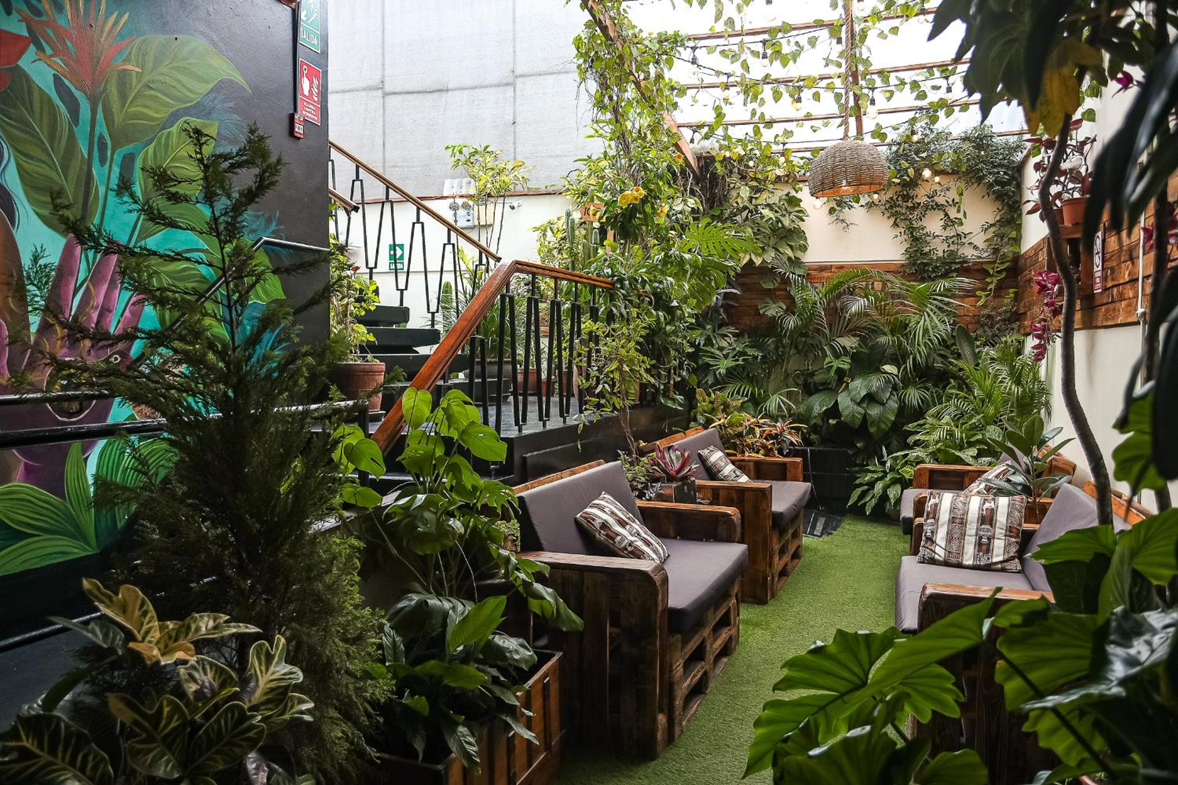 lounge