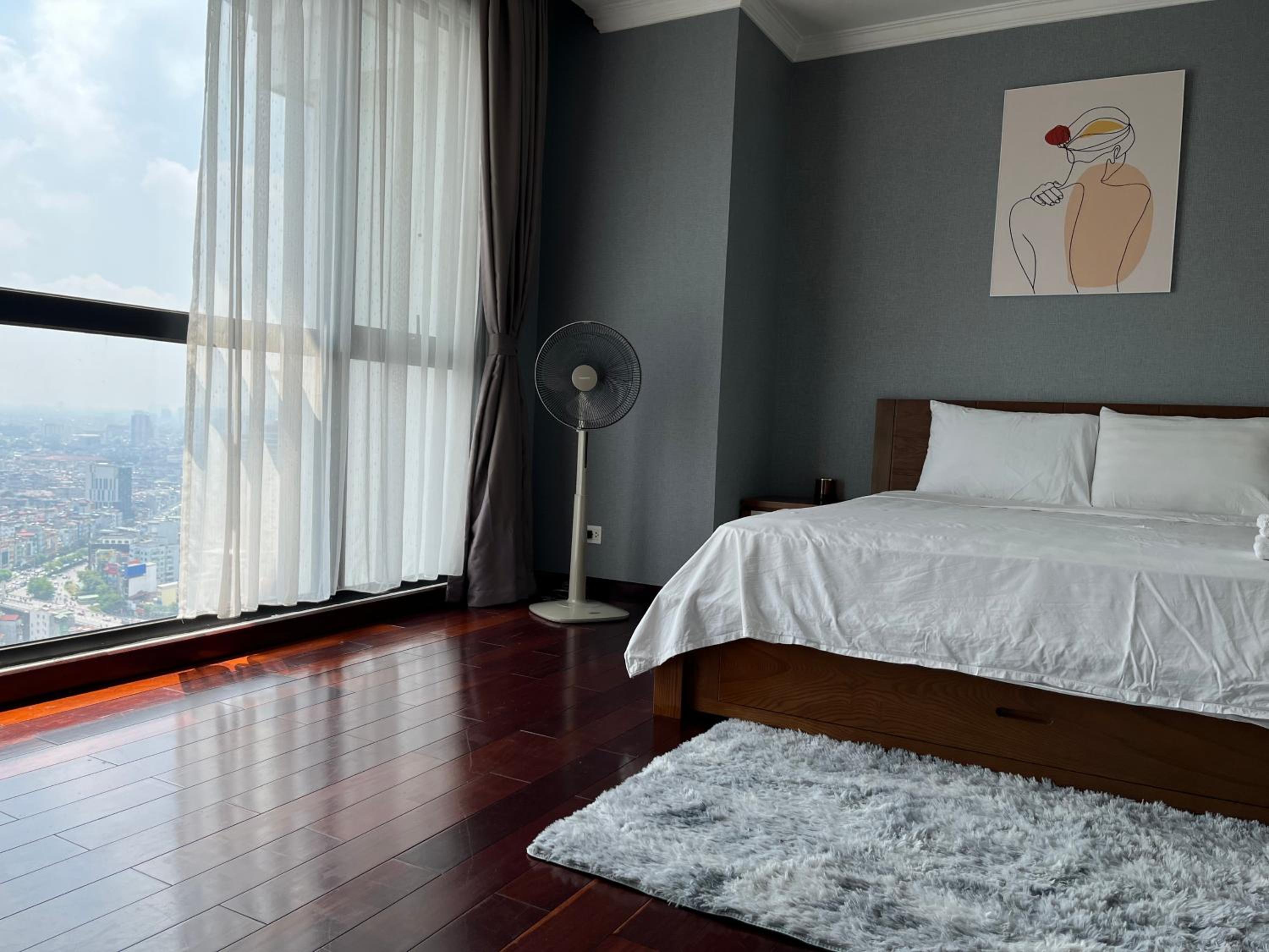 Vinhomes Royal City Luxury Apartment 3Br