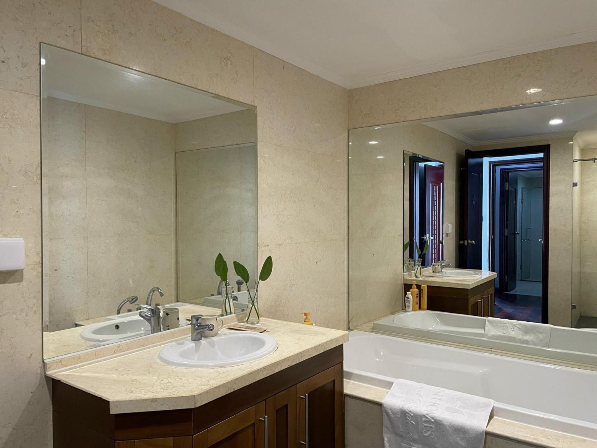 Vinhomes Royal City Luxury Apartment 3Br