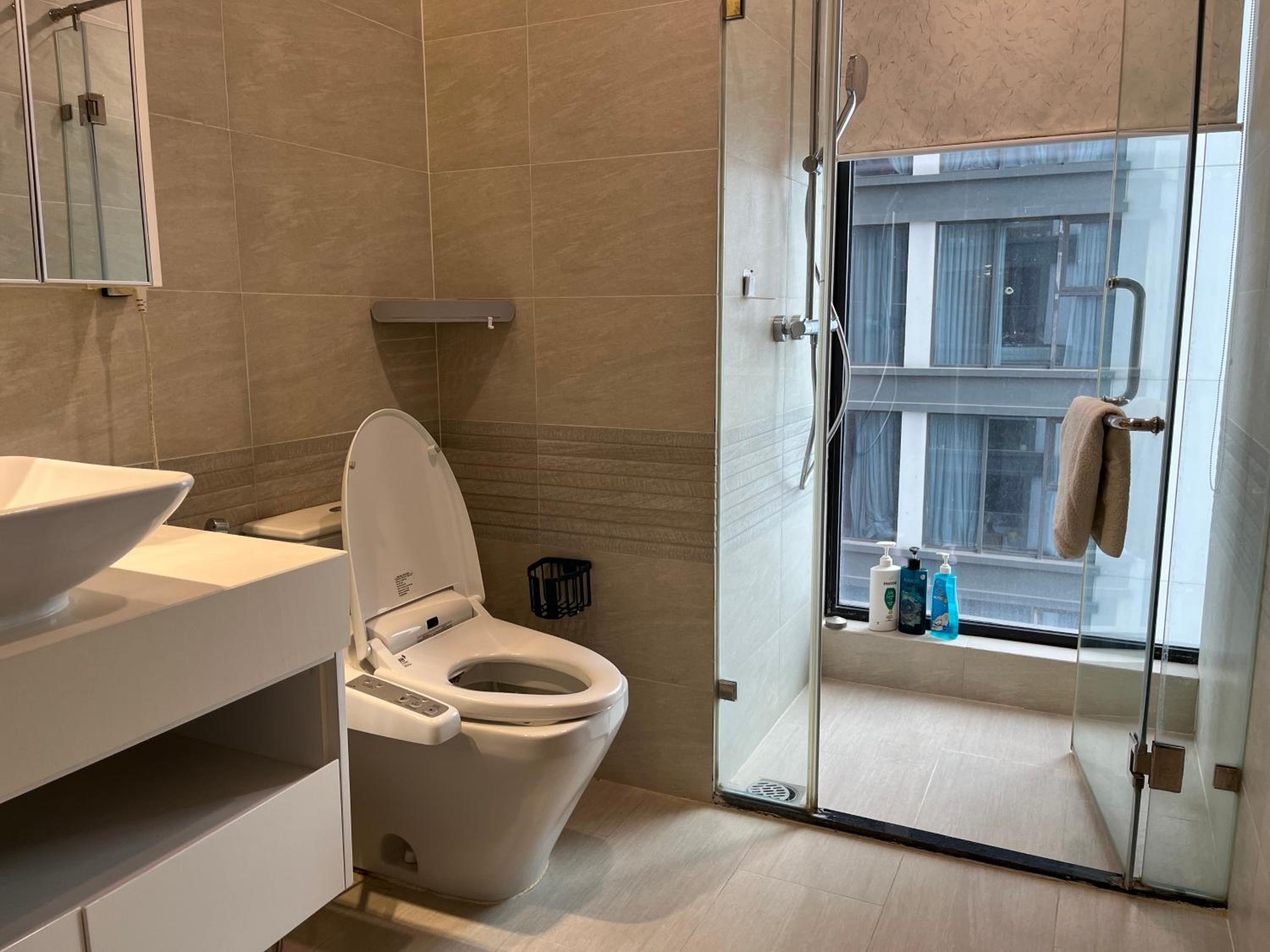 Vinhomes Metropolis Luxury Apt 3Br near Lotte