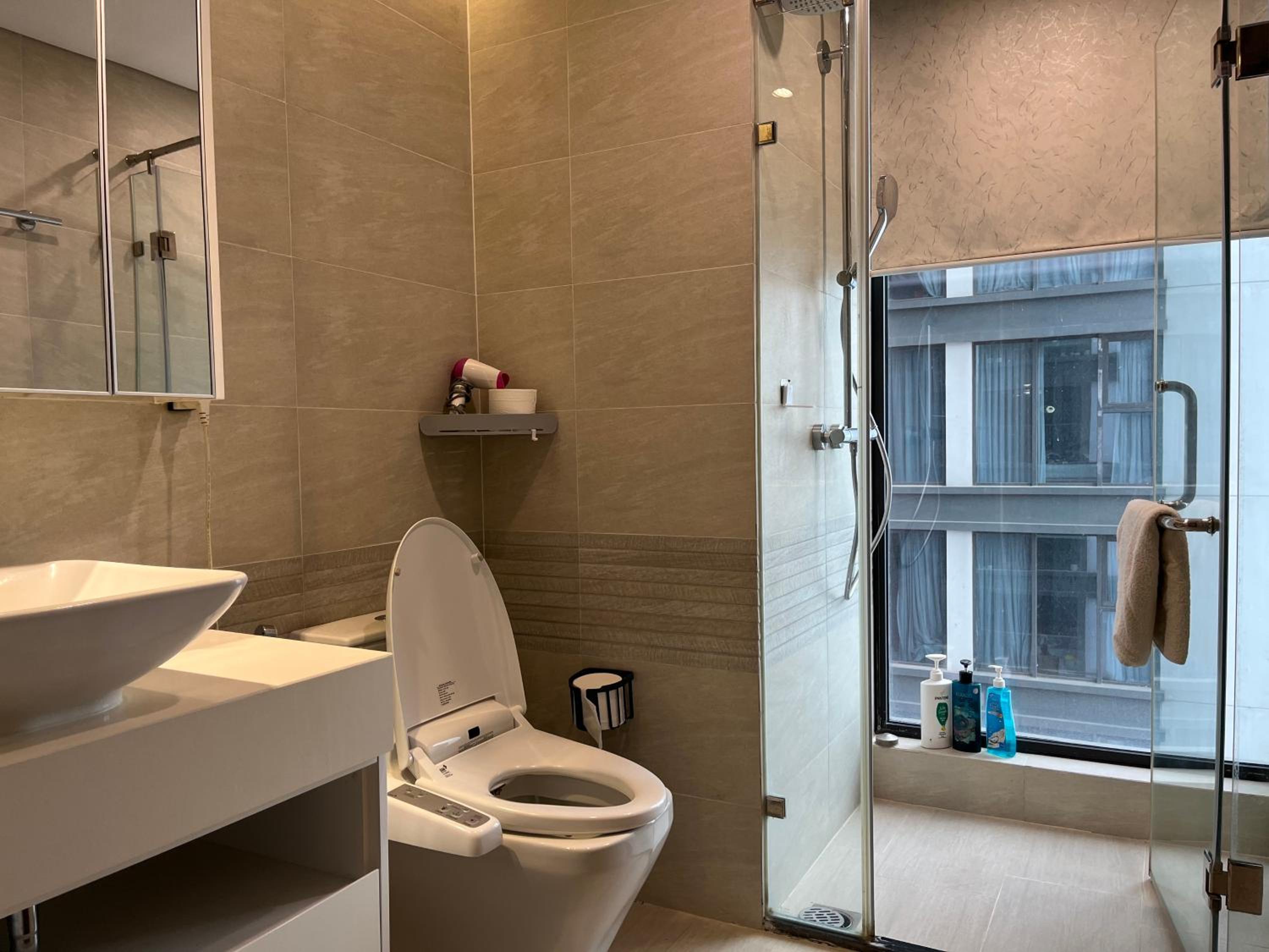 Vinhomes Metropolis Luxury Apt 3Br near Lotte