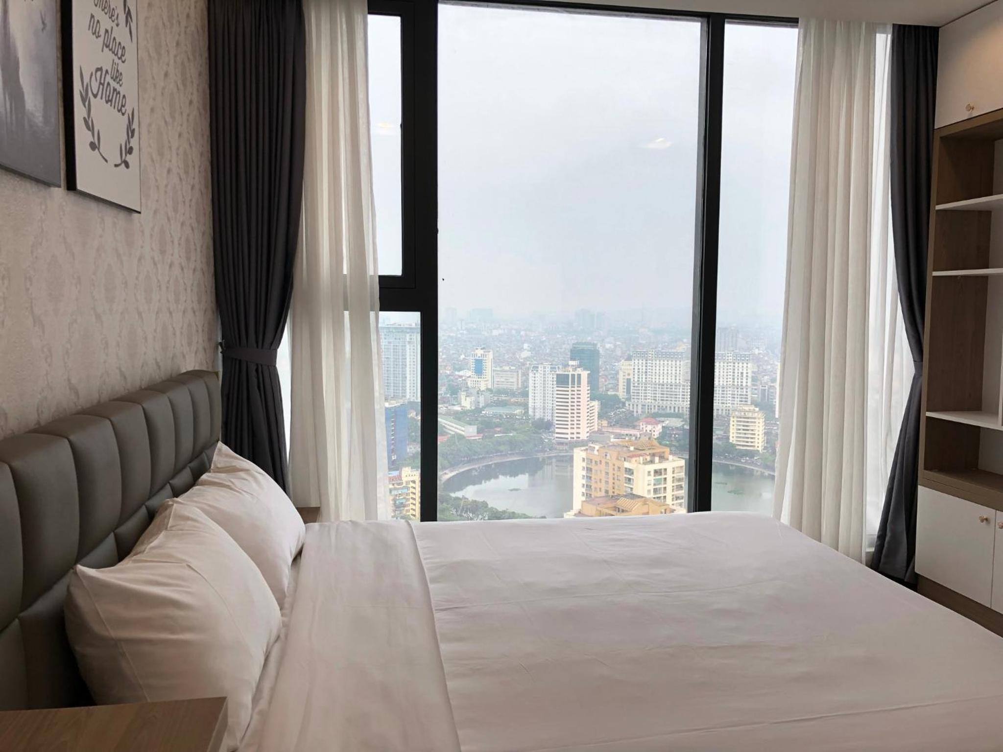 Vinhomes Metropolis Luxury Apt 3Br near Lotte