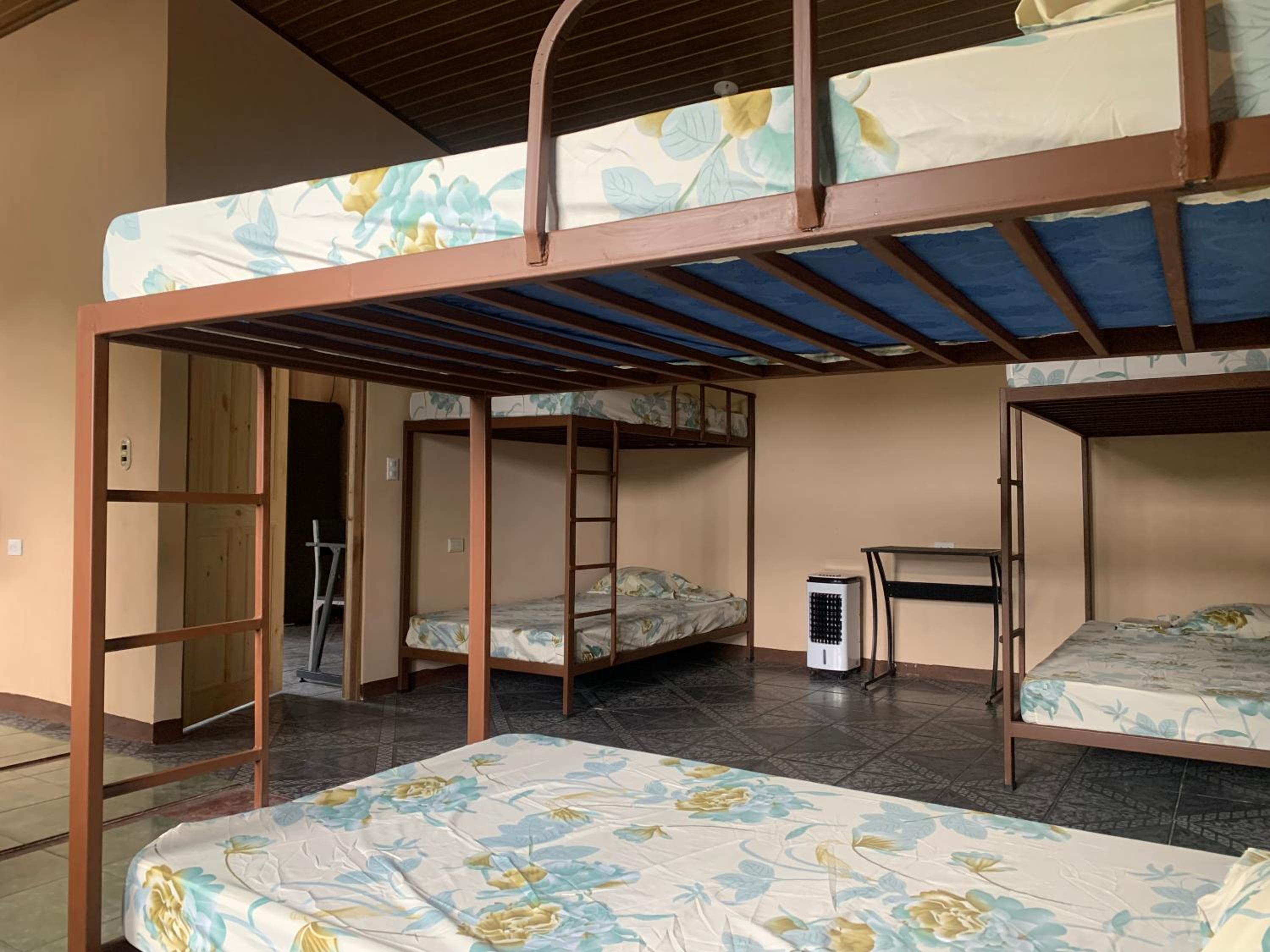 Arenal Family House