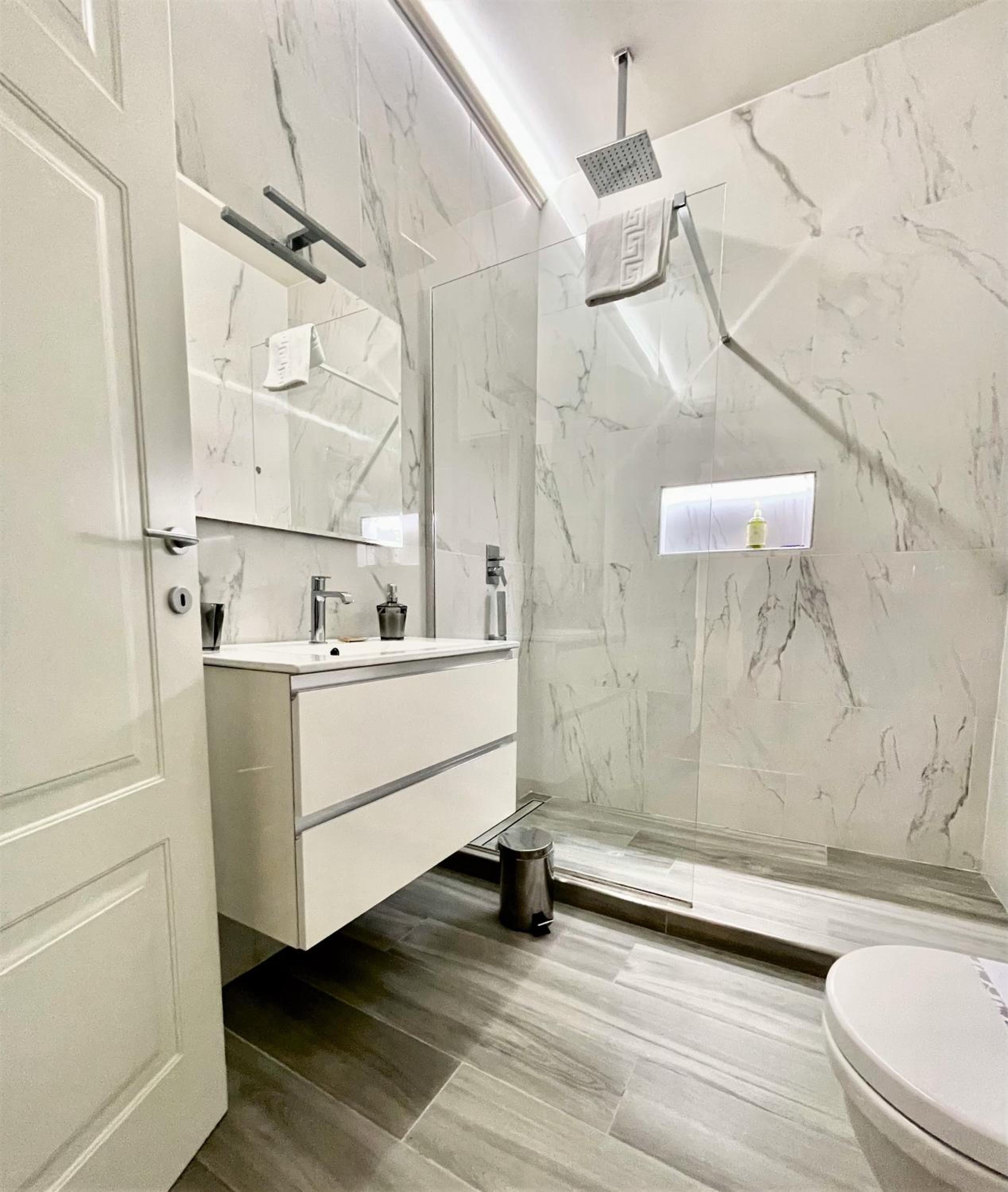 Duomo Platinum Apartments