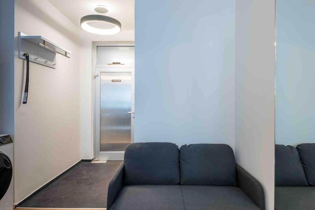 BIG 7RMS City Central Loft, 1ALocation