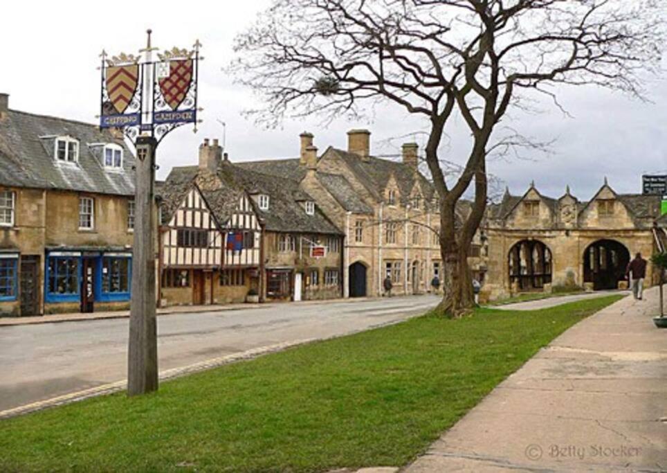 The Farthings Cotswolds Holiday Cottage