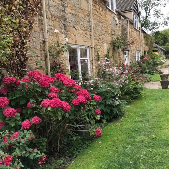 The Farthings Cotswolds Holiday Cottage