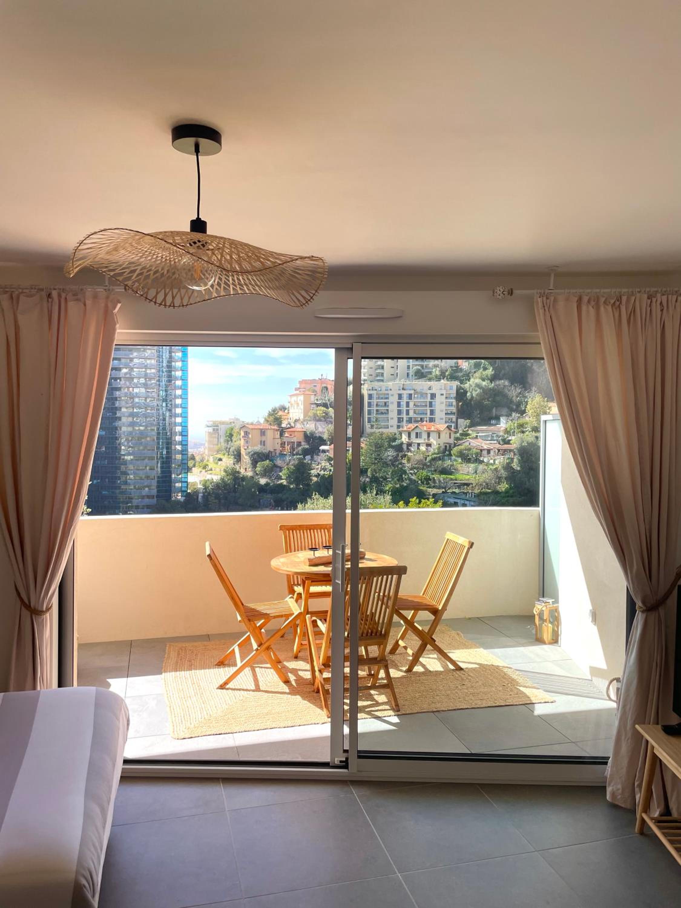 Luxueux Studio Neuf - Frontière Monaco - Piscine - Parking privé view 5