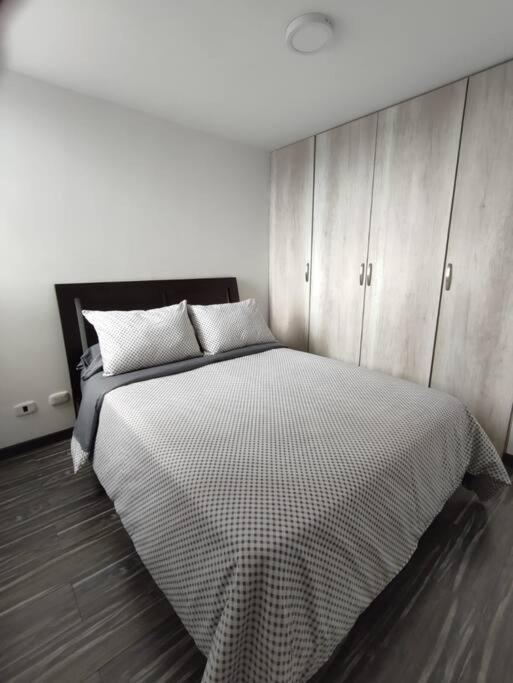 Apartamento Embajada Americana Centro