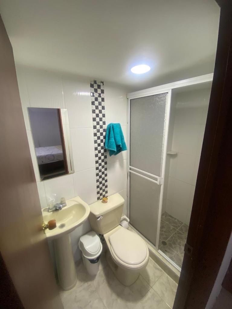 Confort apartaestudio completo Aire acondicionado Todo independiente view 4