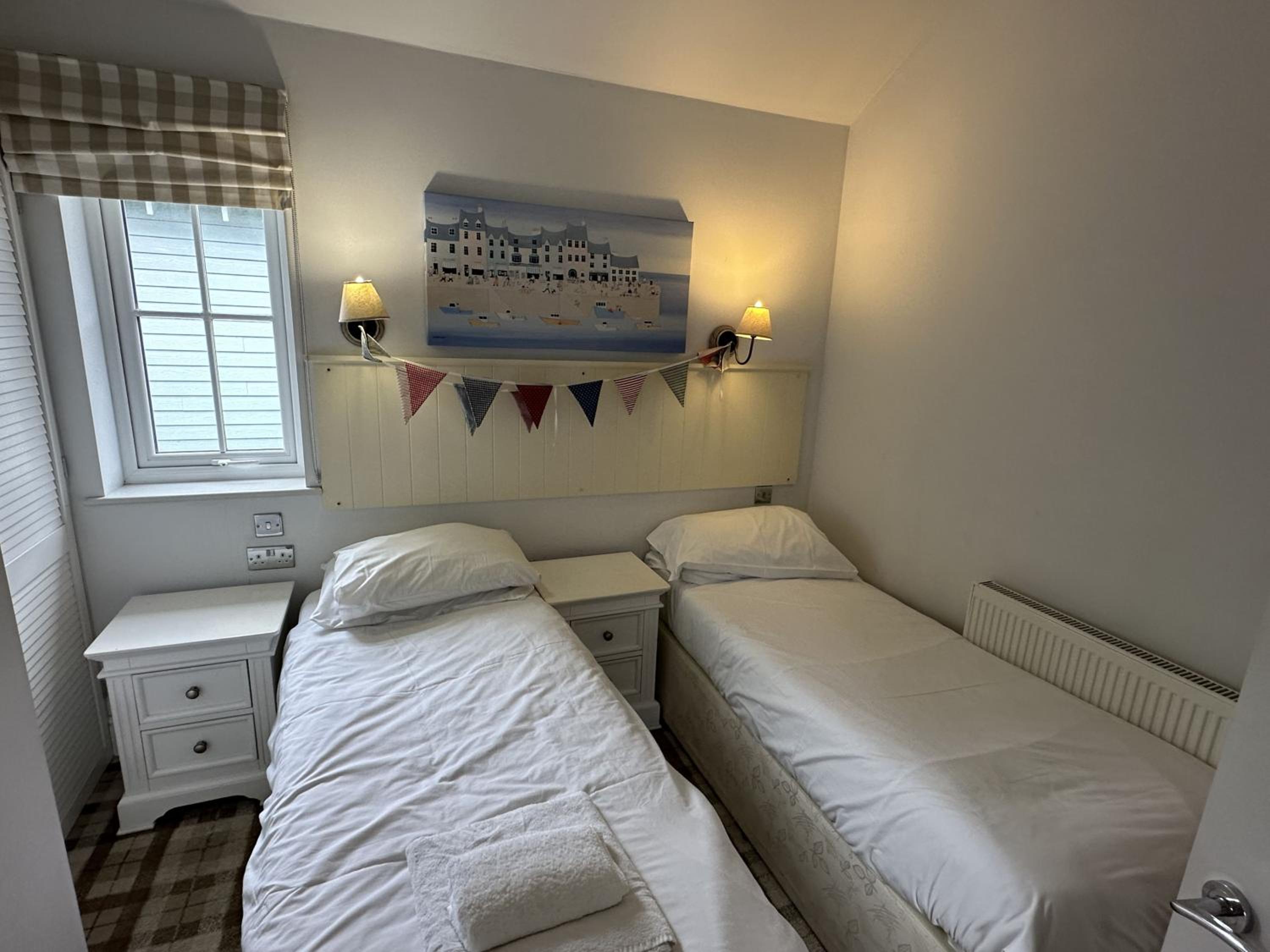 Sandy Collection - 2 next door beach houses - Part of the The Bay Filey Holiday Village with pool, gym and direct beach access, pub, restaurant, tennis and