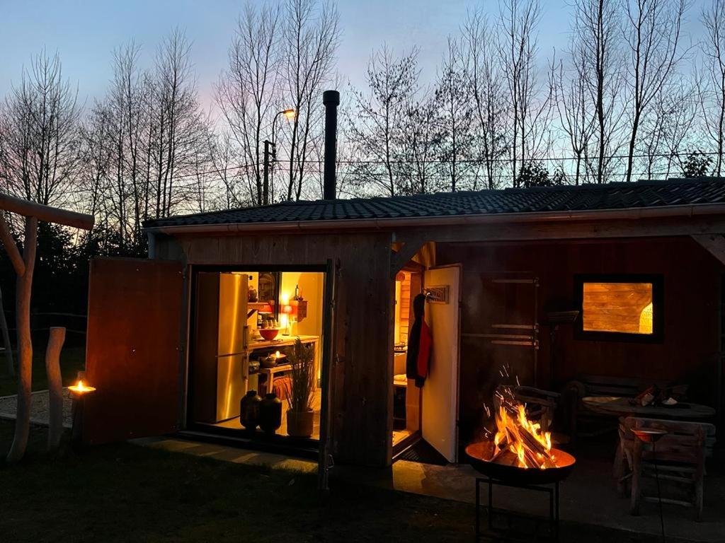Cabin Margot with hot tub in private garden
