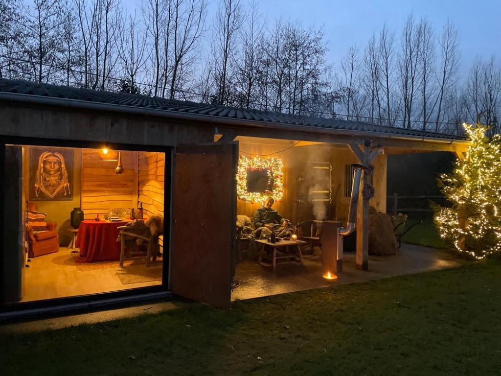 Cabin Margot with hot tub in private garden