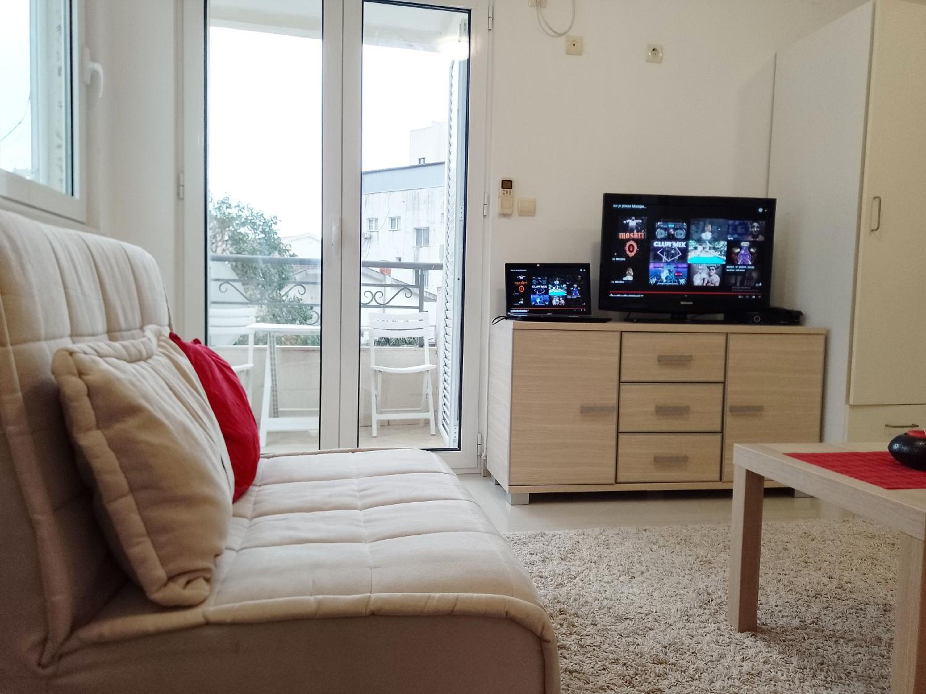Splendid studio apartment view 4