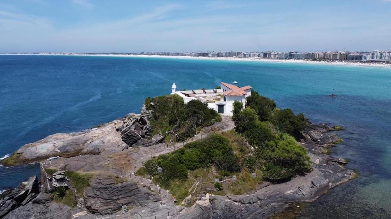 Cabo Frio Nice 2 bedroom Renovated for 8 people