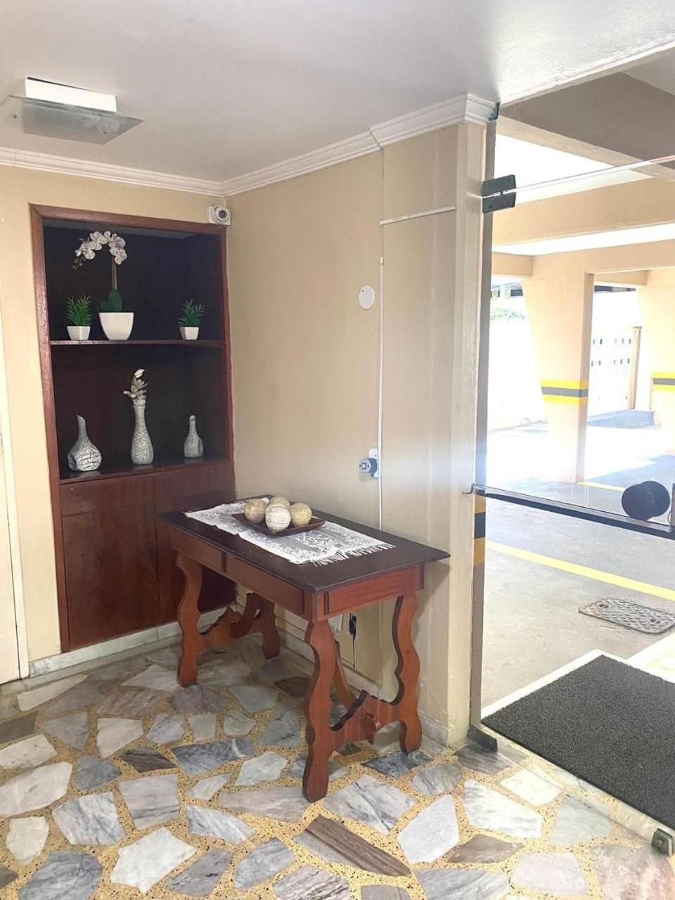 Cabo Frio Nice 2 bedroom Renovated for 8 people
