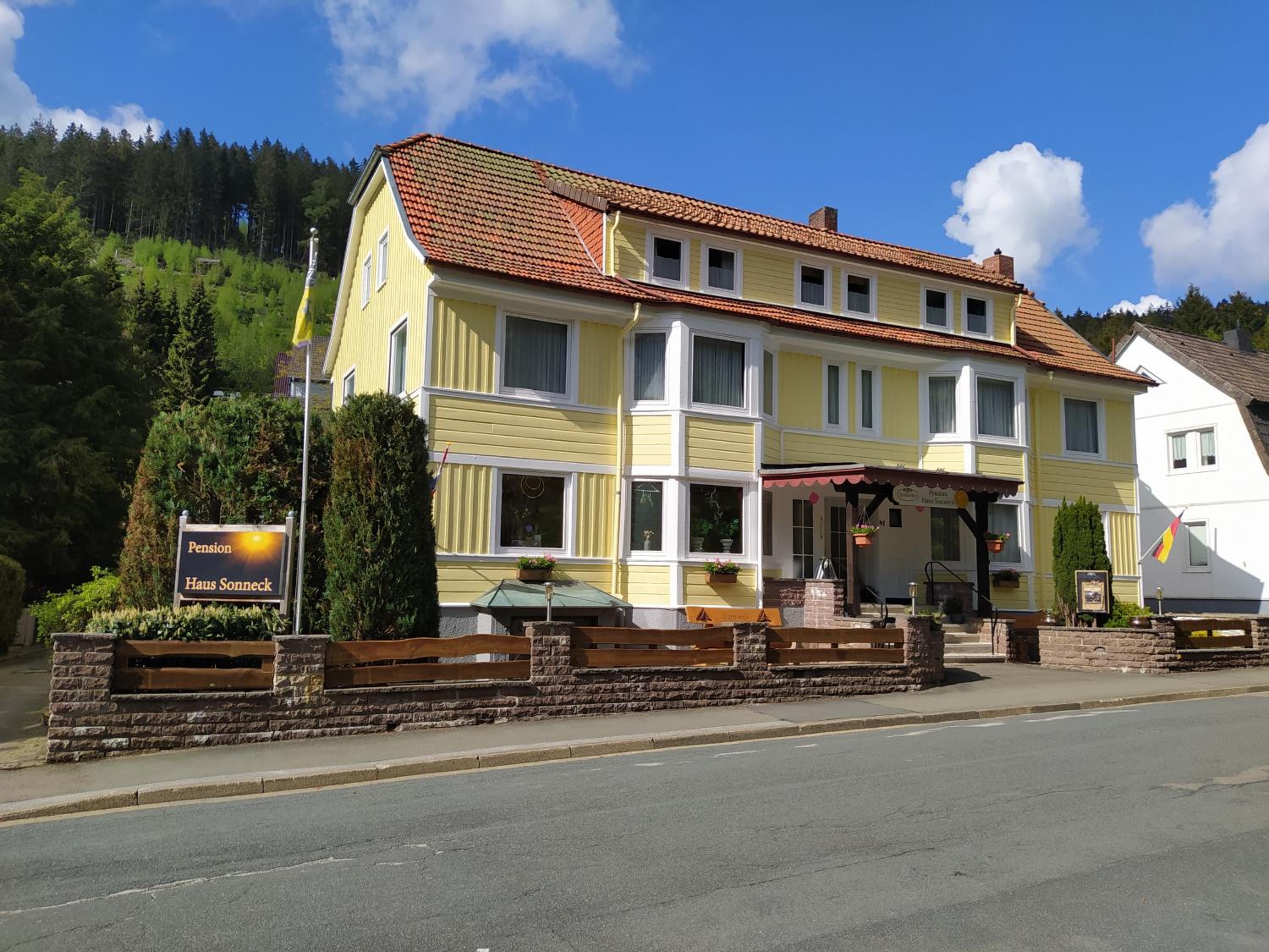 Hotel Pension Haus Sonneck - Image 1