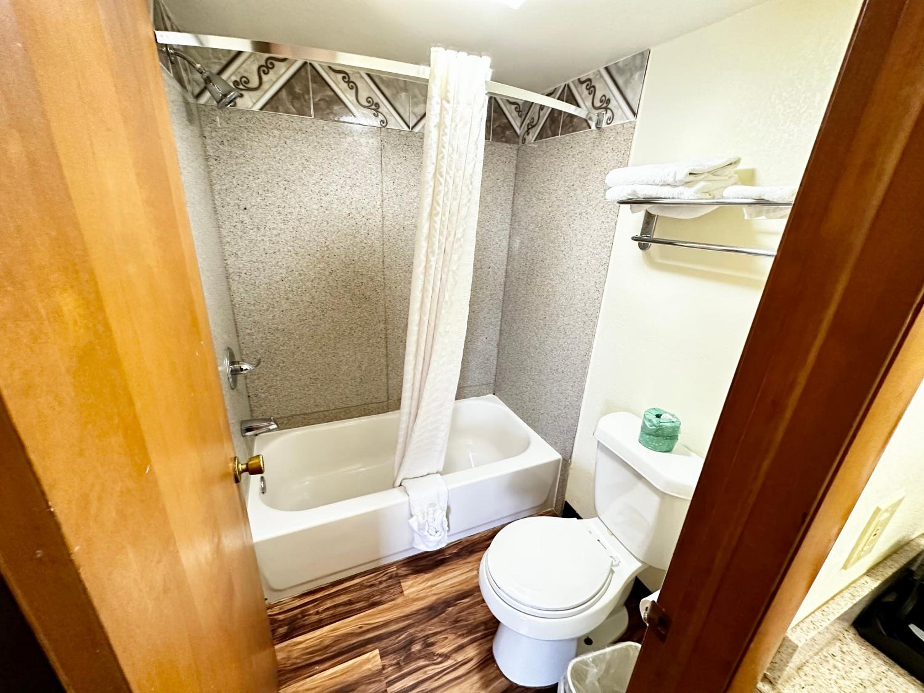 Regency Inn Iola