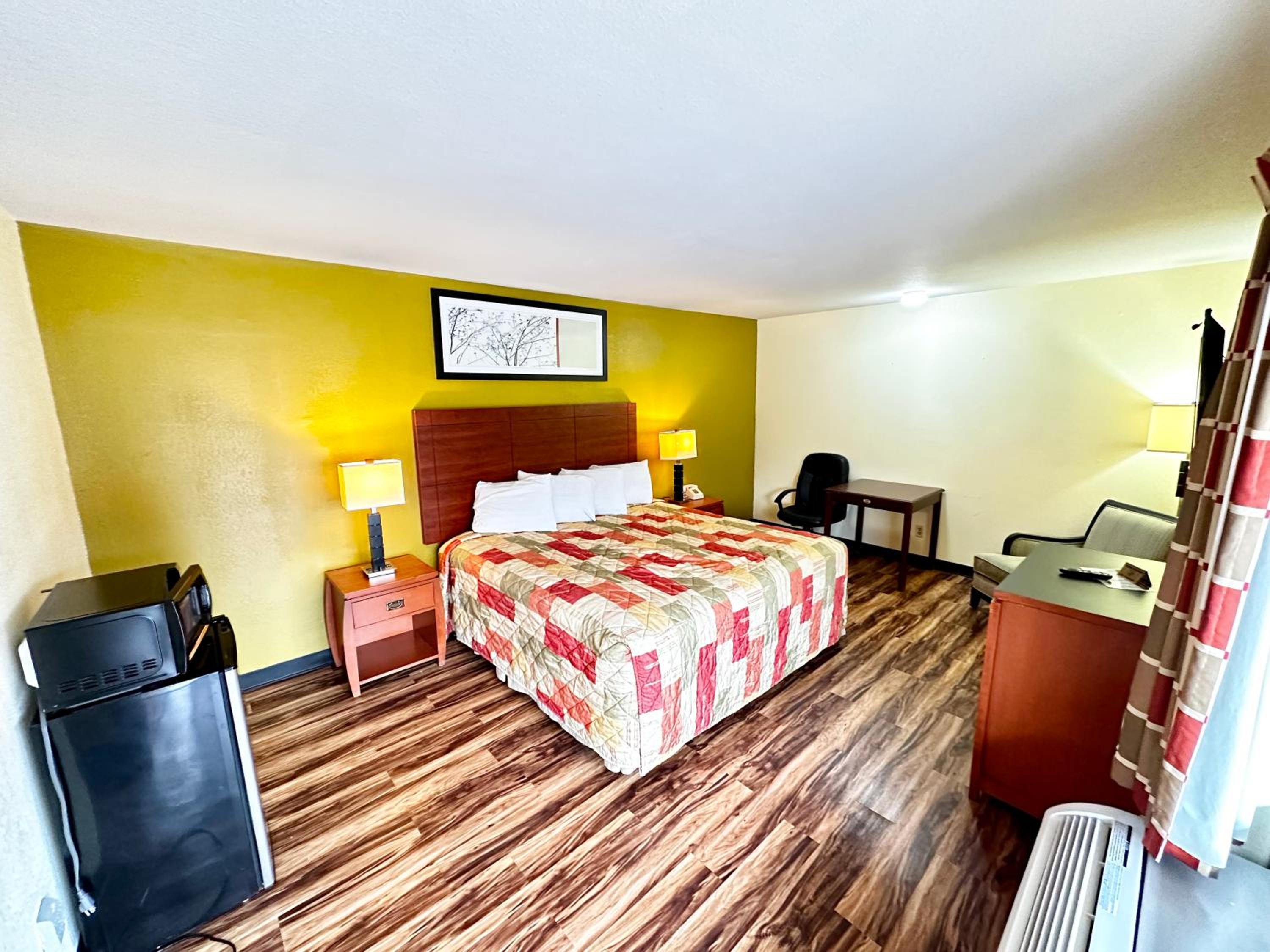 Regency Inn Iola