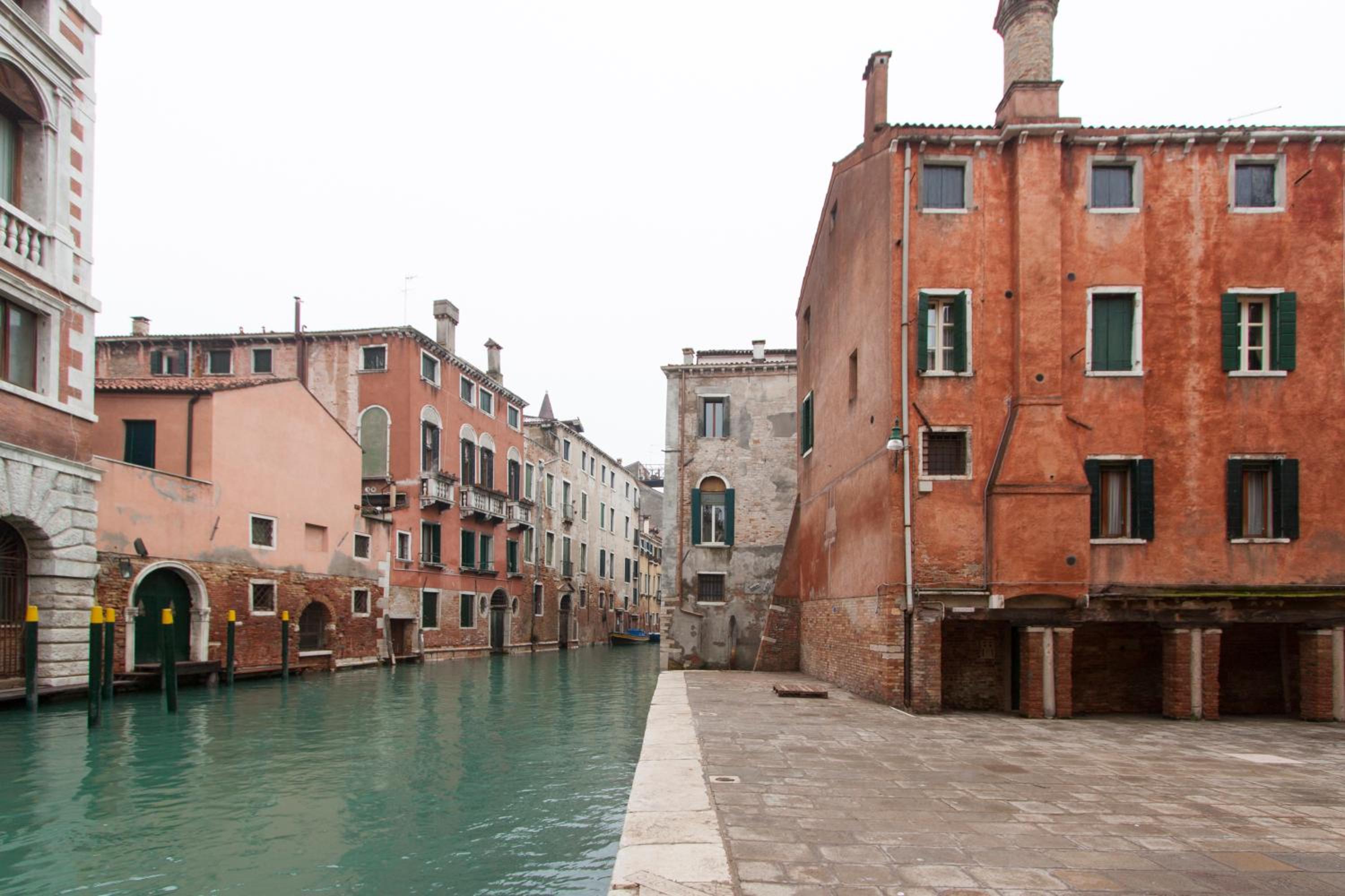 Explore Venice from a Sophisticated Hideaway in San Polo