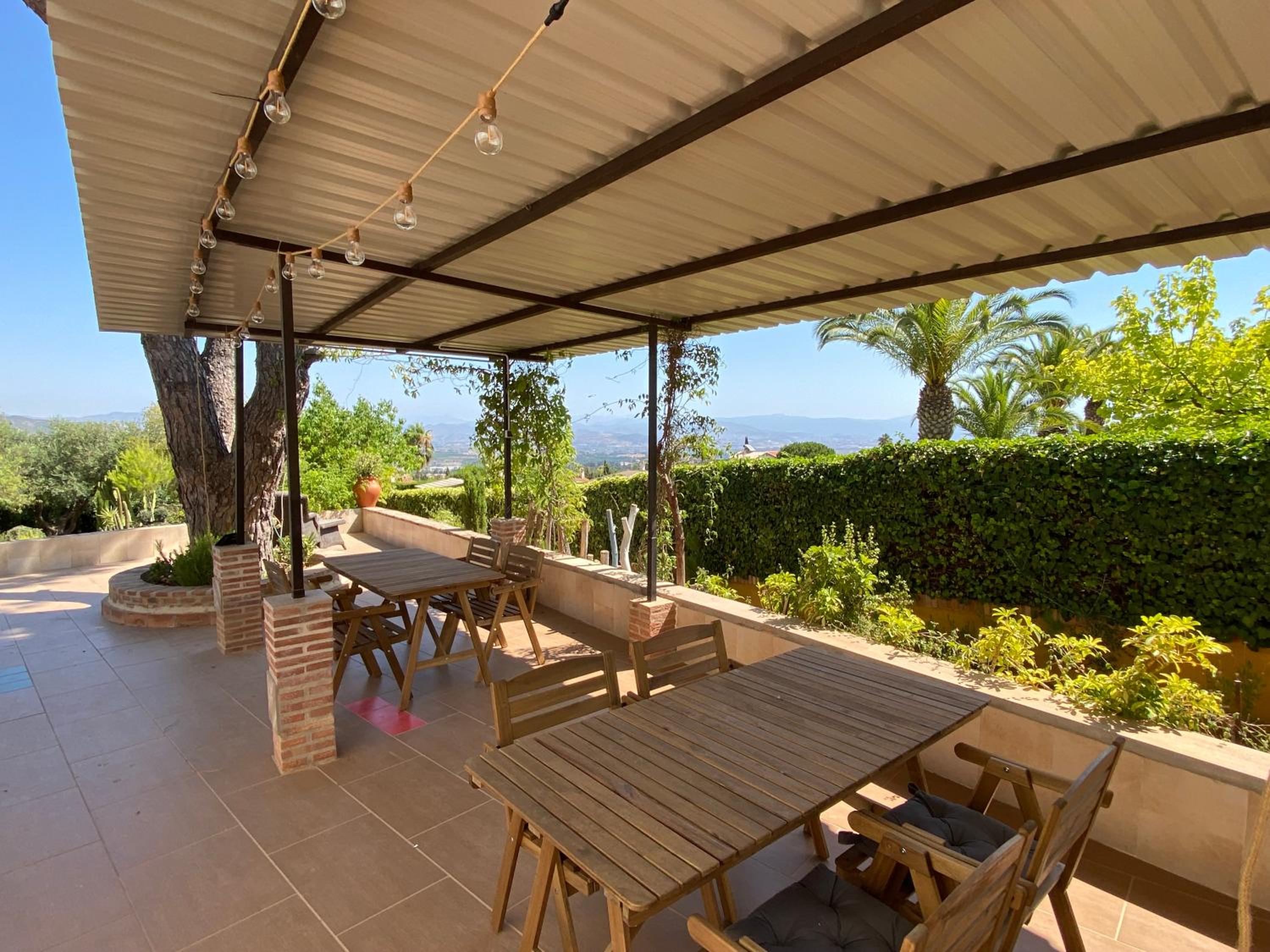 Detached holiday house, 2 bedrooms, private garden, pool