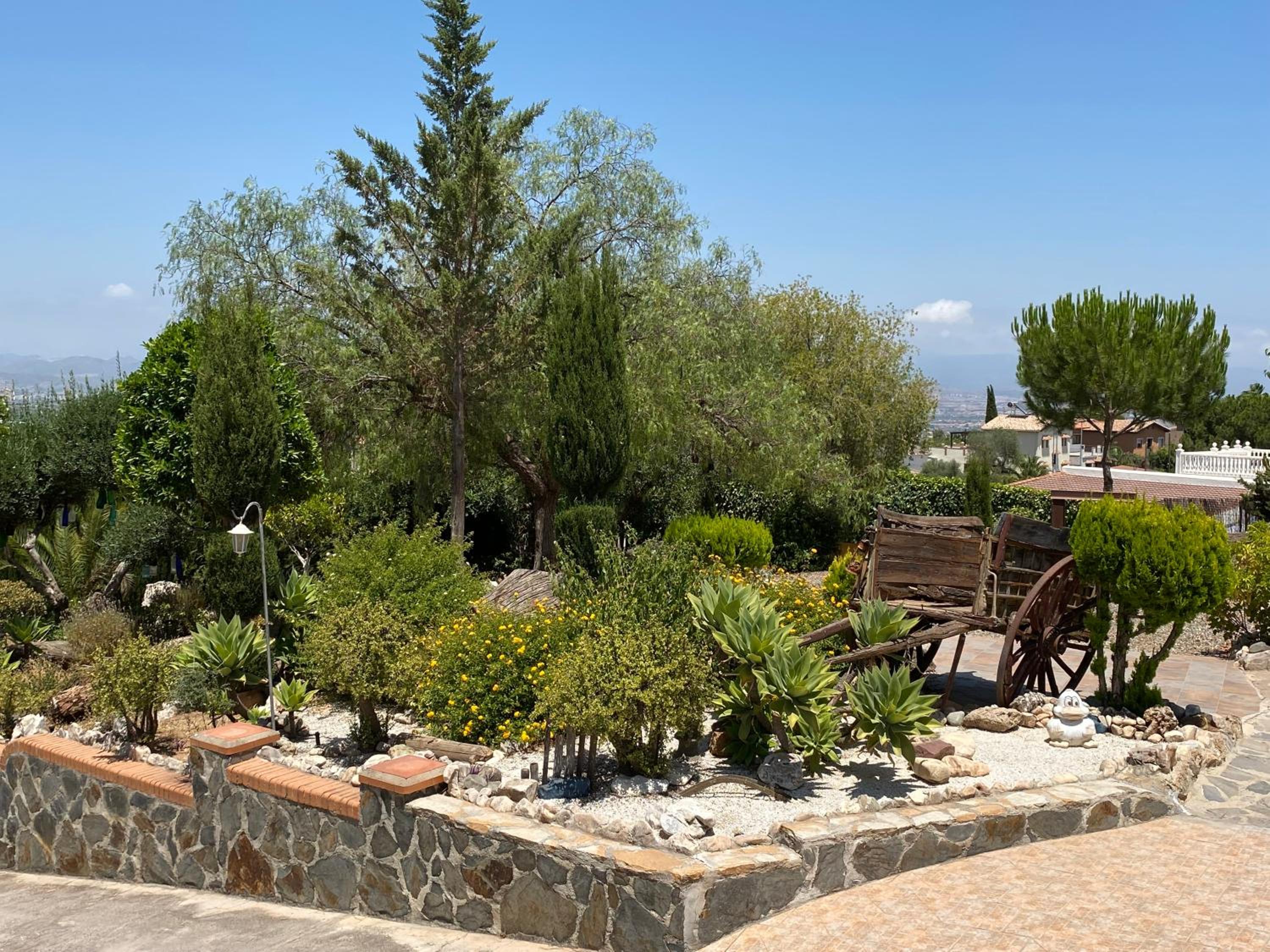 Detached holiday house, 2 bedrooms, private garden, pool
