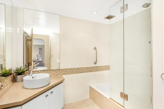Cashelmara Burleigh - Hosted by Burleigh Letting