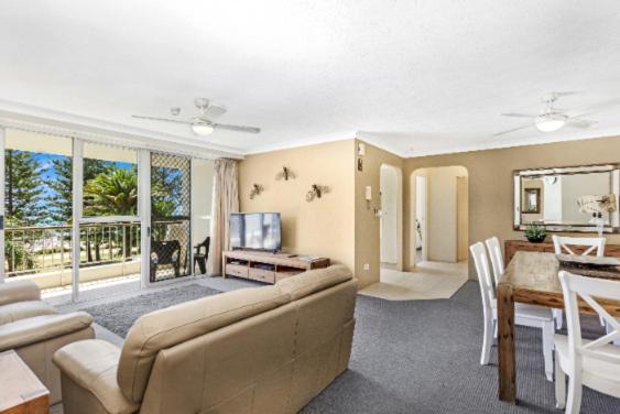 Cashelmara Burleigh - Hosted by Burleigh Letting