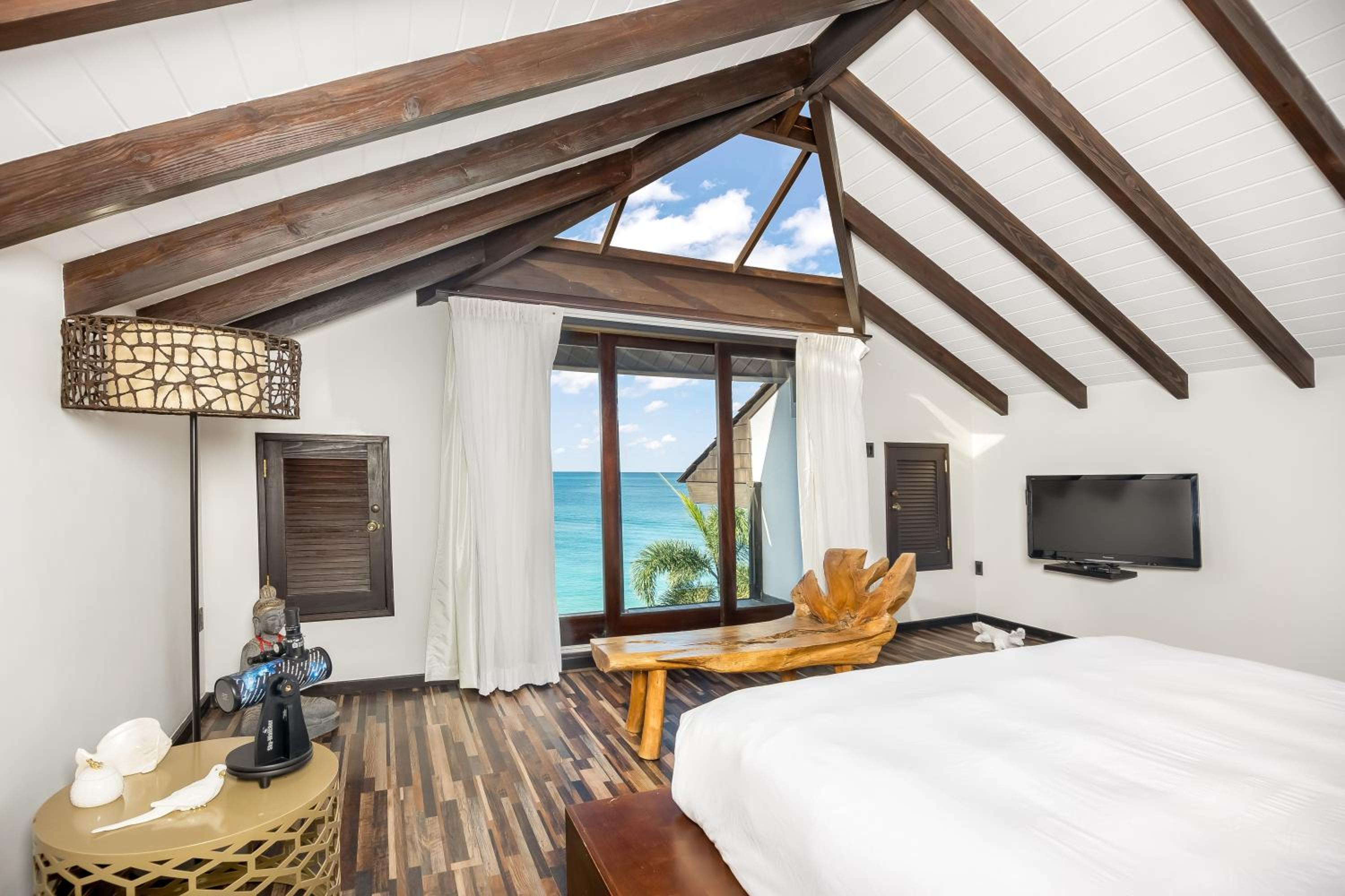 Tamarind Hills Resort & Villas