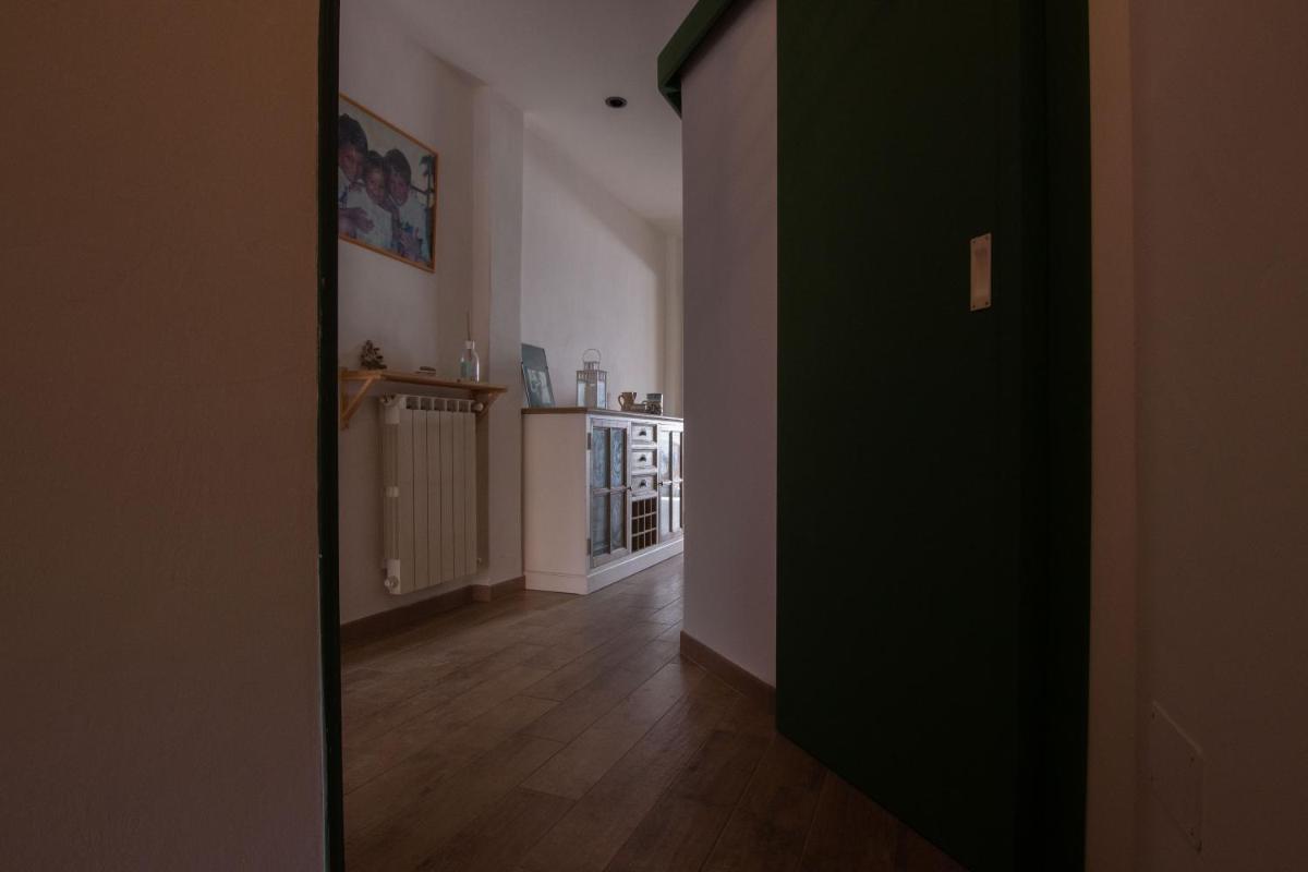 TERRACINA SEA FRONT FANTASTIC APARTMENT WITH ONE CAR PRIVATE OPEN PARKING photo 5