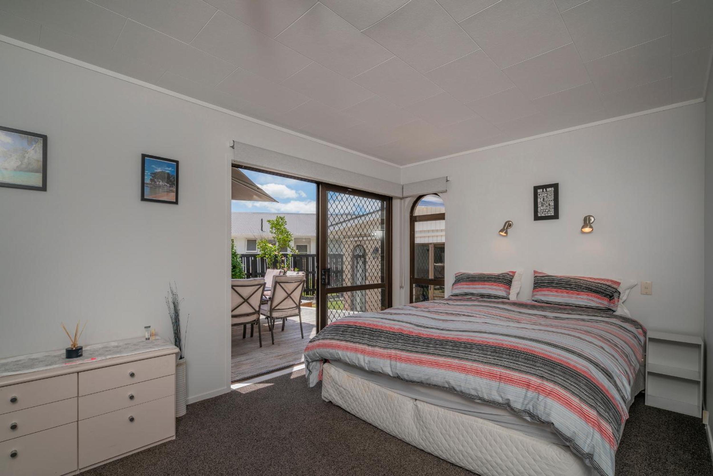 Hosts on the Coast Central Hideaway view 3