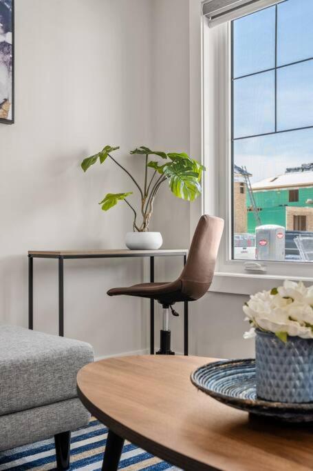 Stylish 3BR Townhouse by Airport