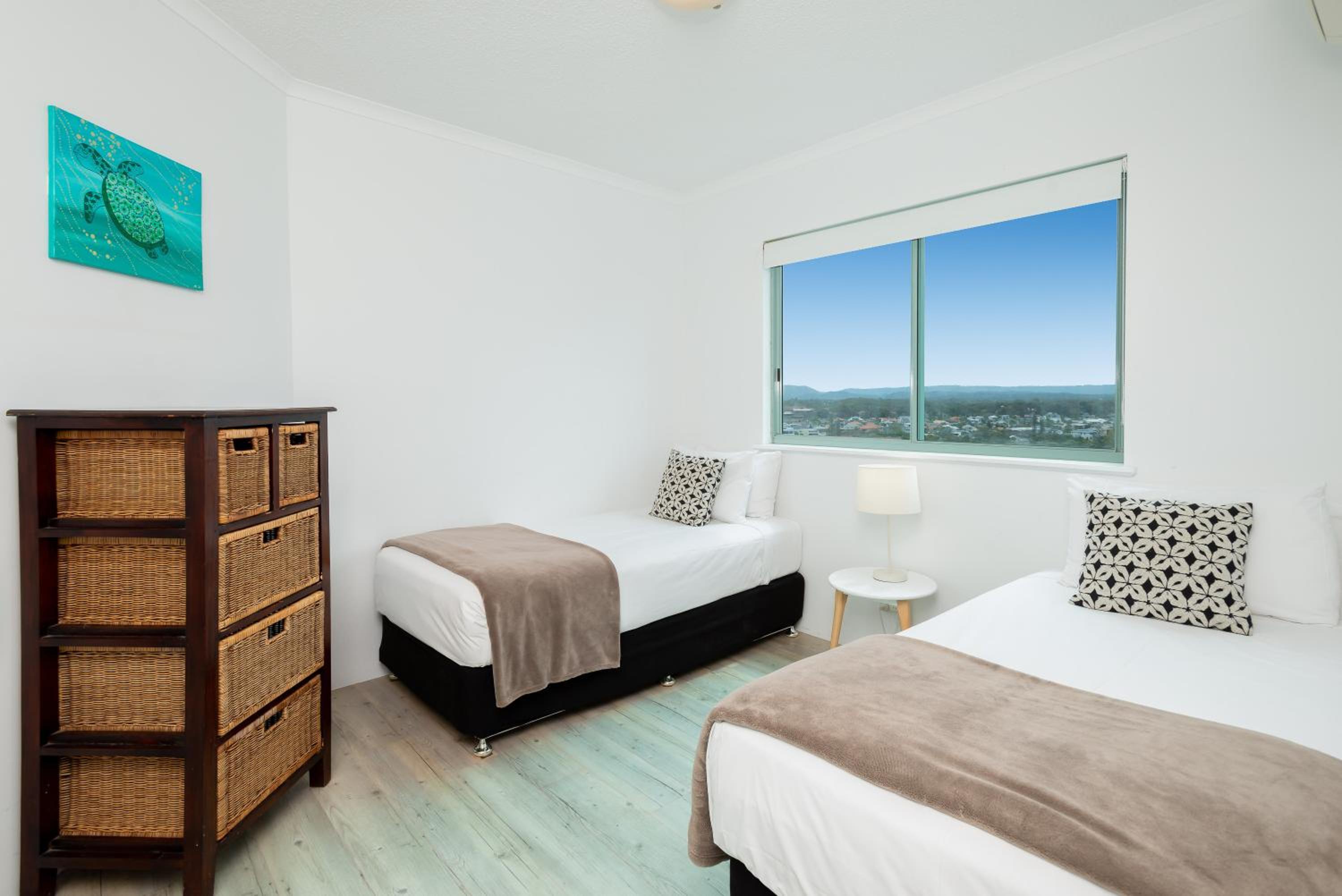 The Waterford on Main Beach