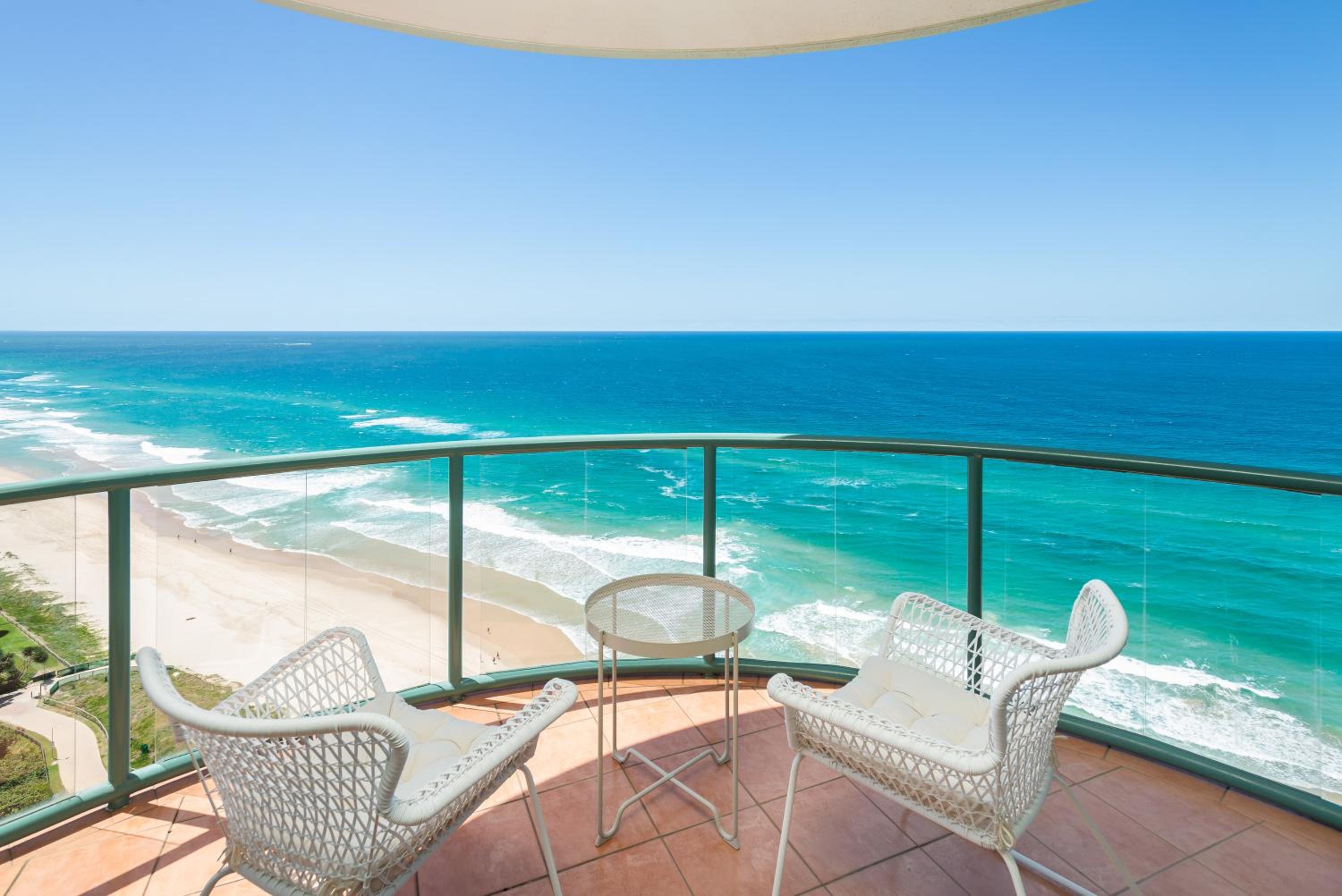 The Waterford on Main Beach