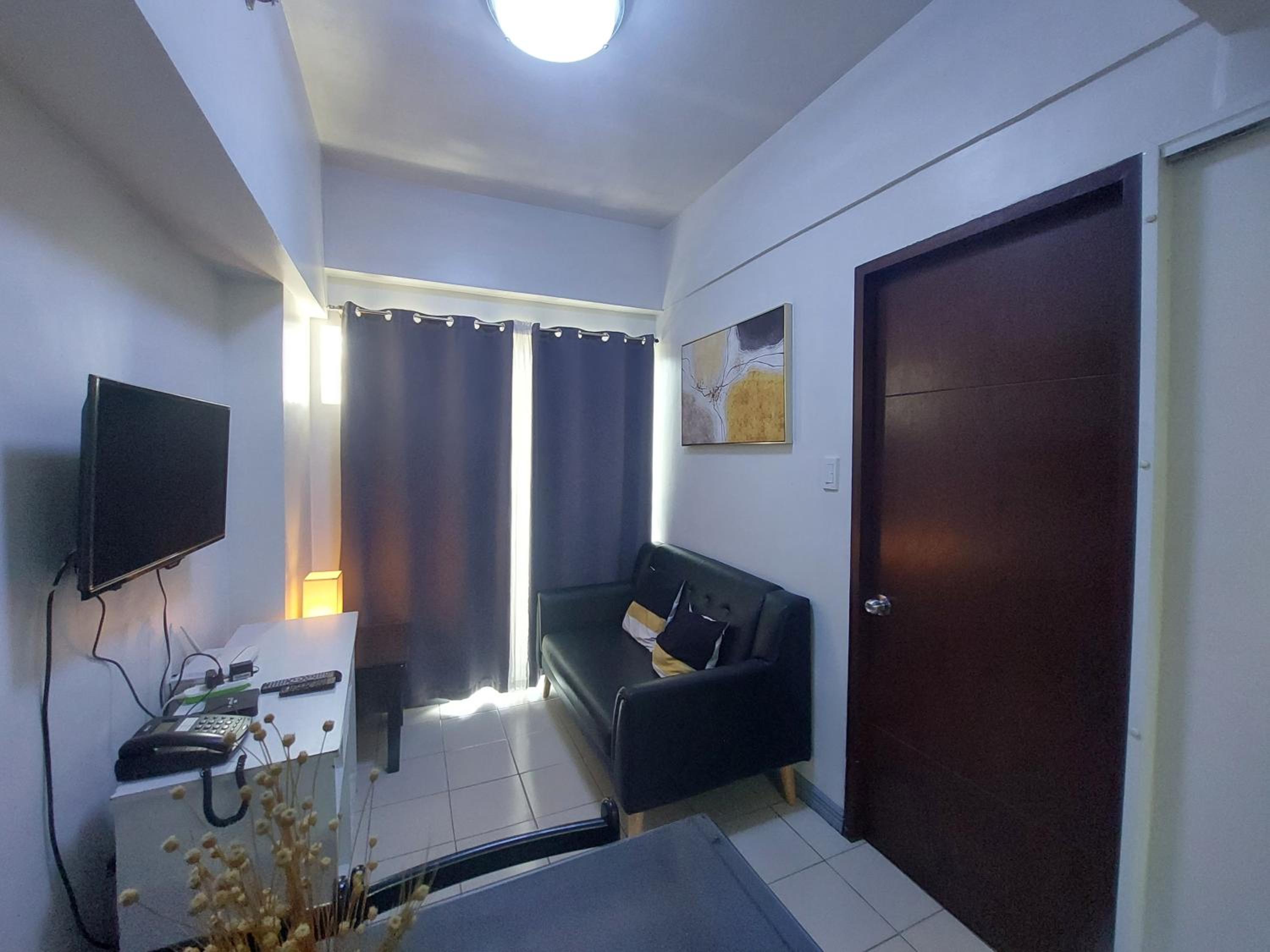 Calix Condotels - 2bedroom Unit with Balcony view 4