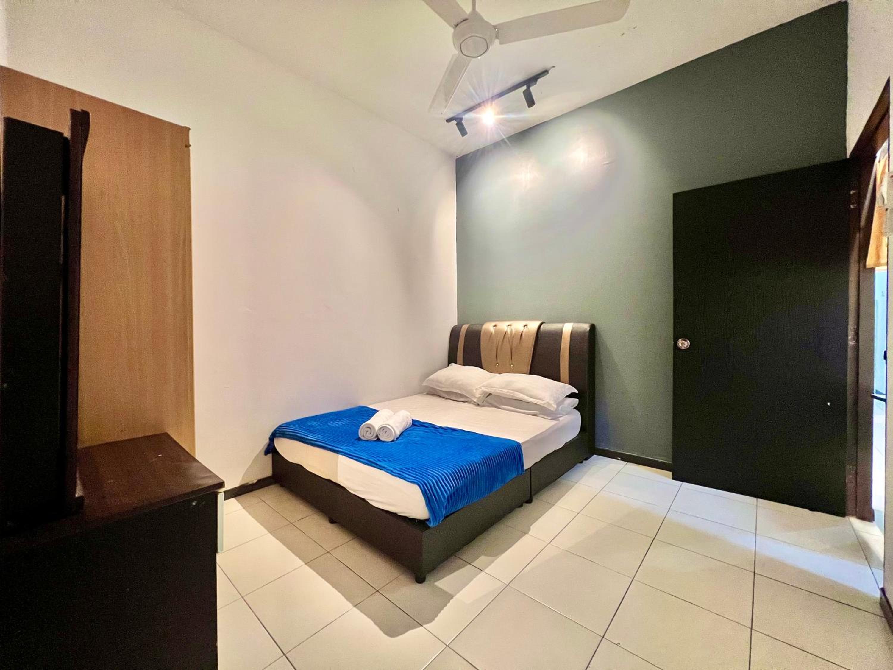 Medina Homestay Chukai Kemaman photo 4