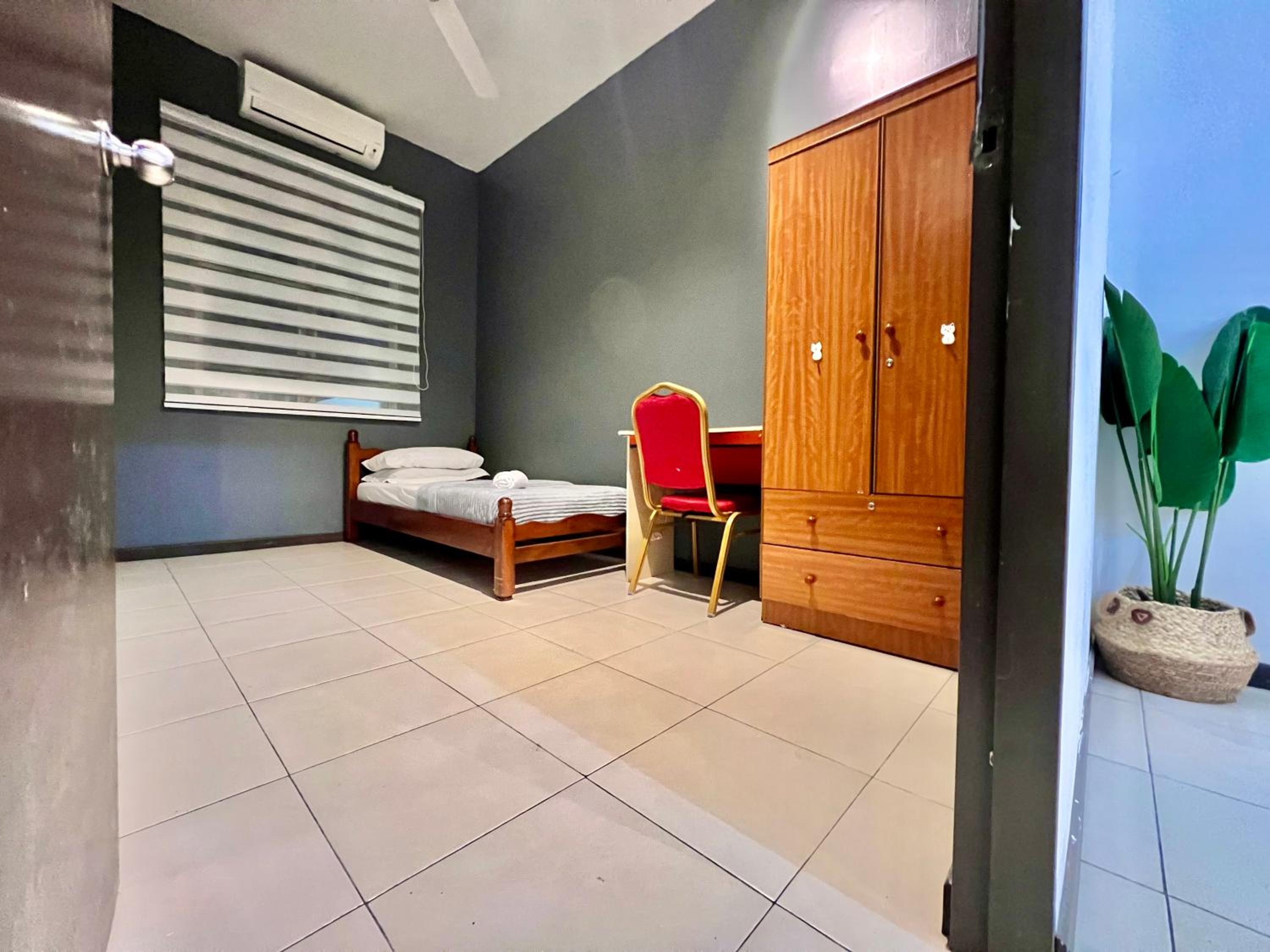 Medina Homestay Chukai Kemaman photo 6