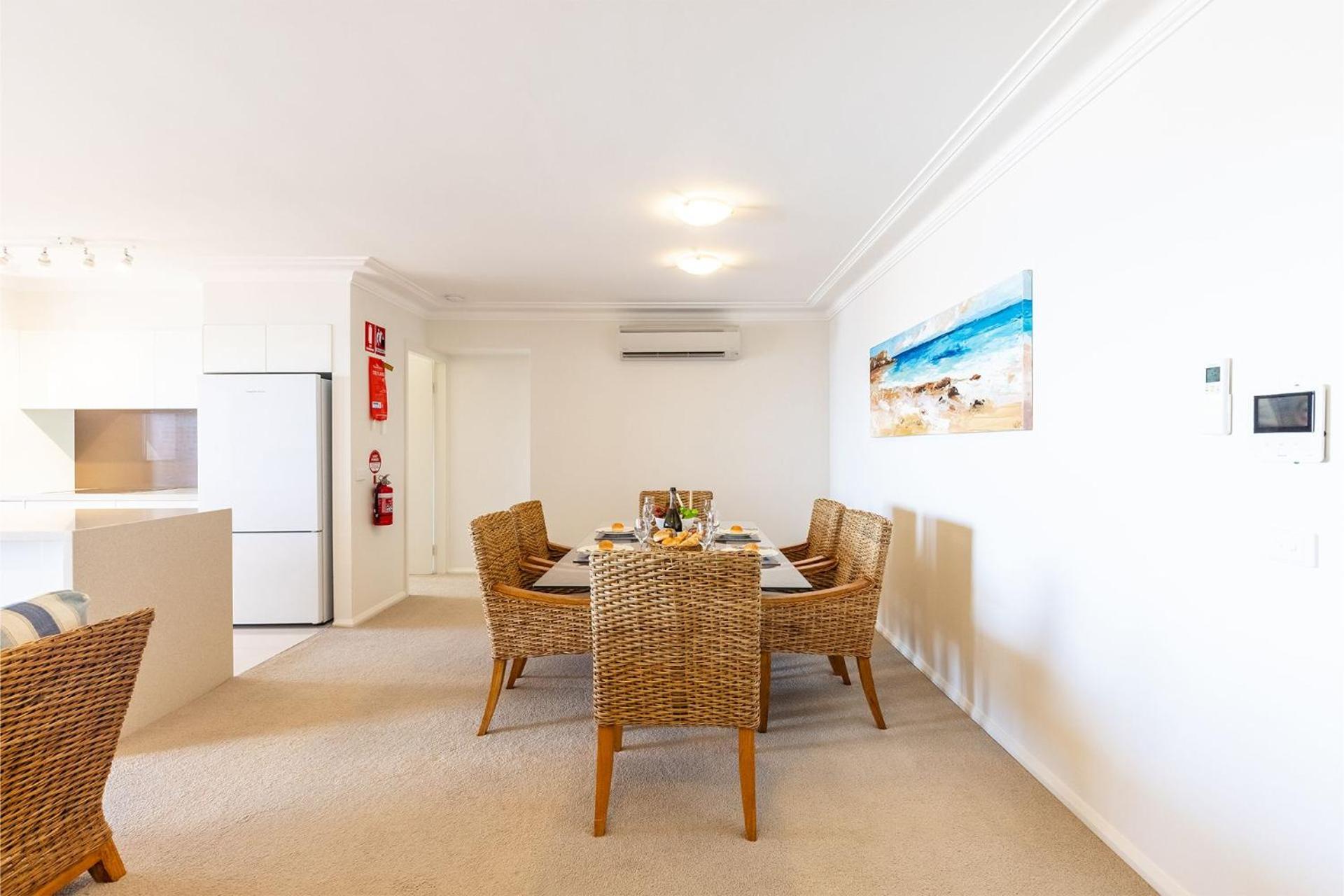 Florentine 14 - 11 Columbia Close Aircon Wifi unsurpassed water views
