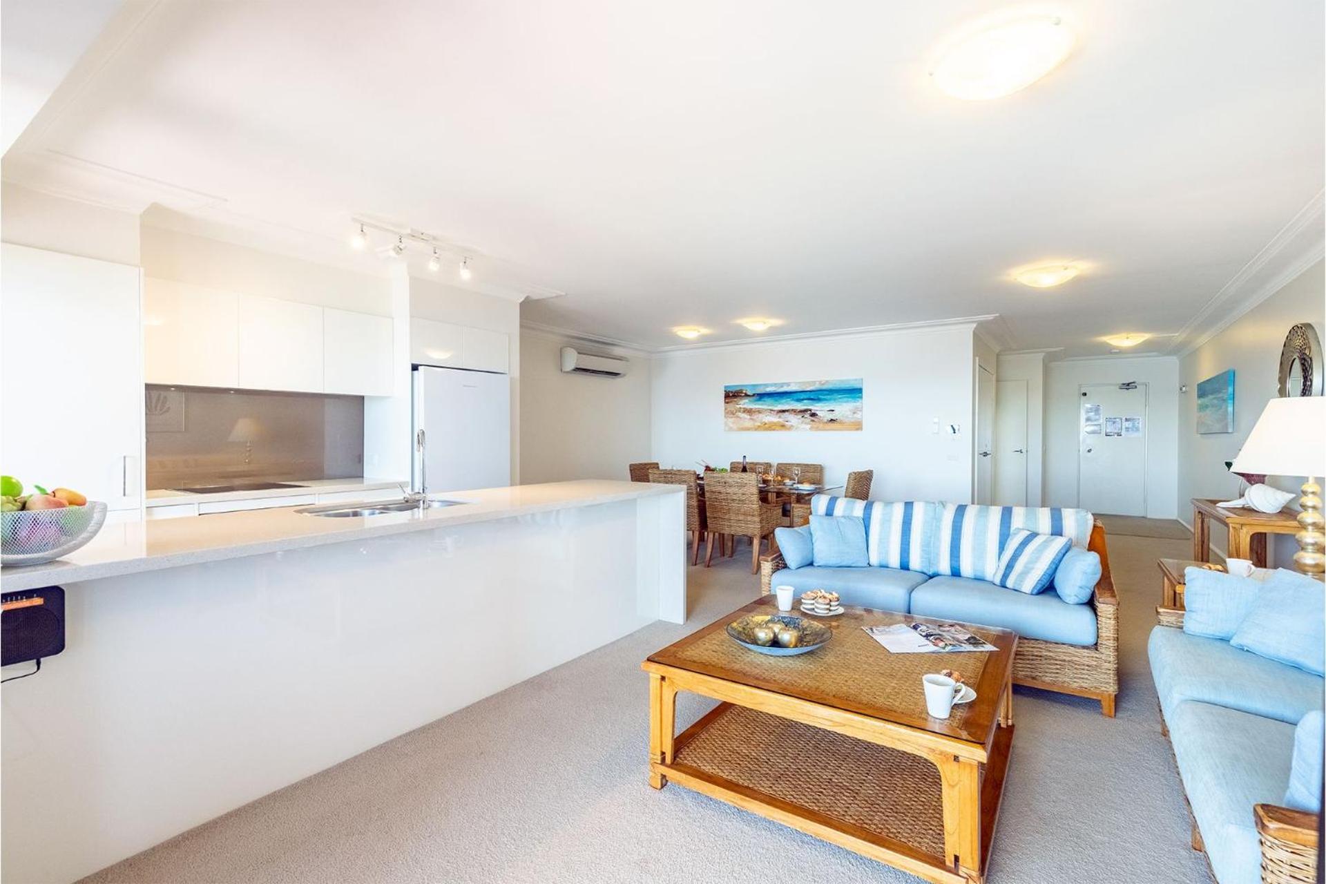 Florentine 14 - 11 Columbia Close Aircon Wifi unsurpassed water views