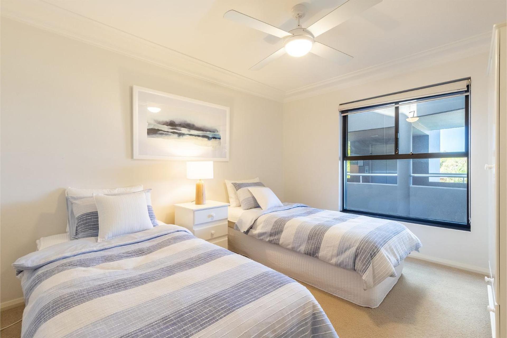 Florentine 14 - 11 Columbia Close Aircon Wifi unsurpassed water views