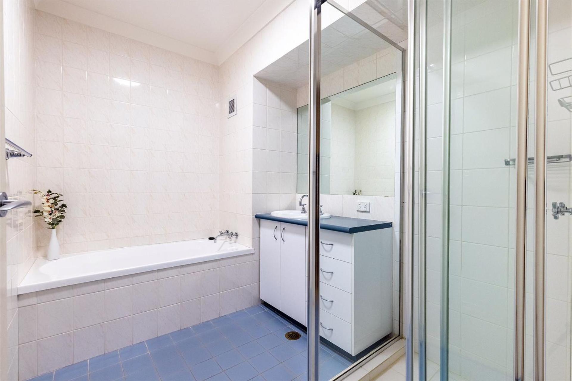 Florentine 14 - 11 Columbia Close Aircon Wifi unsurpassed water views