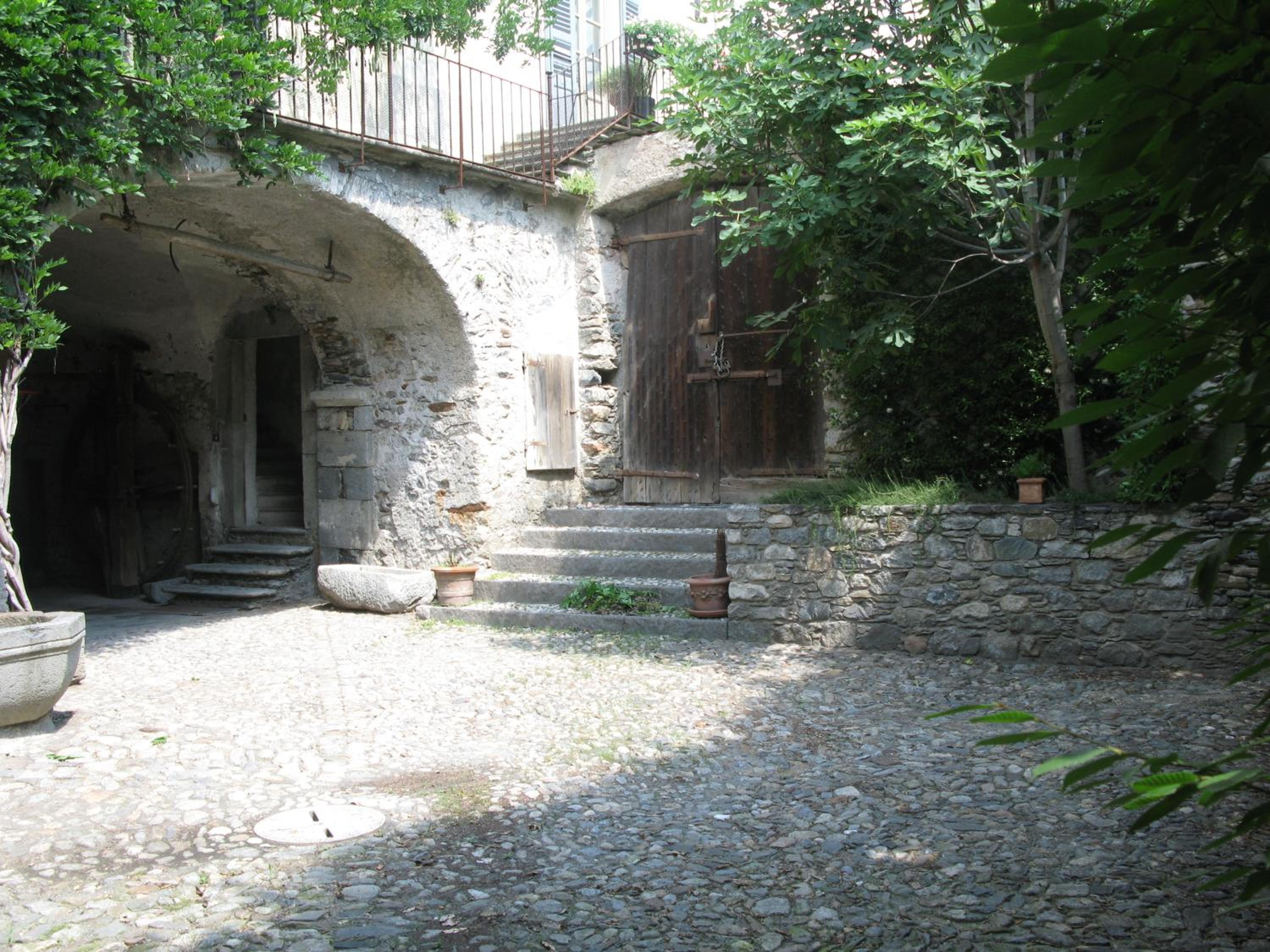 Photo 32